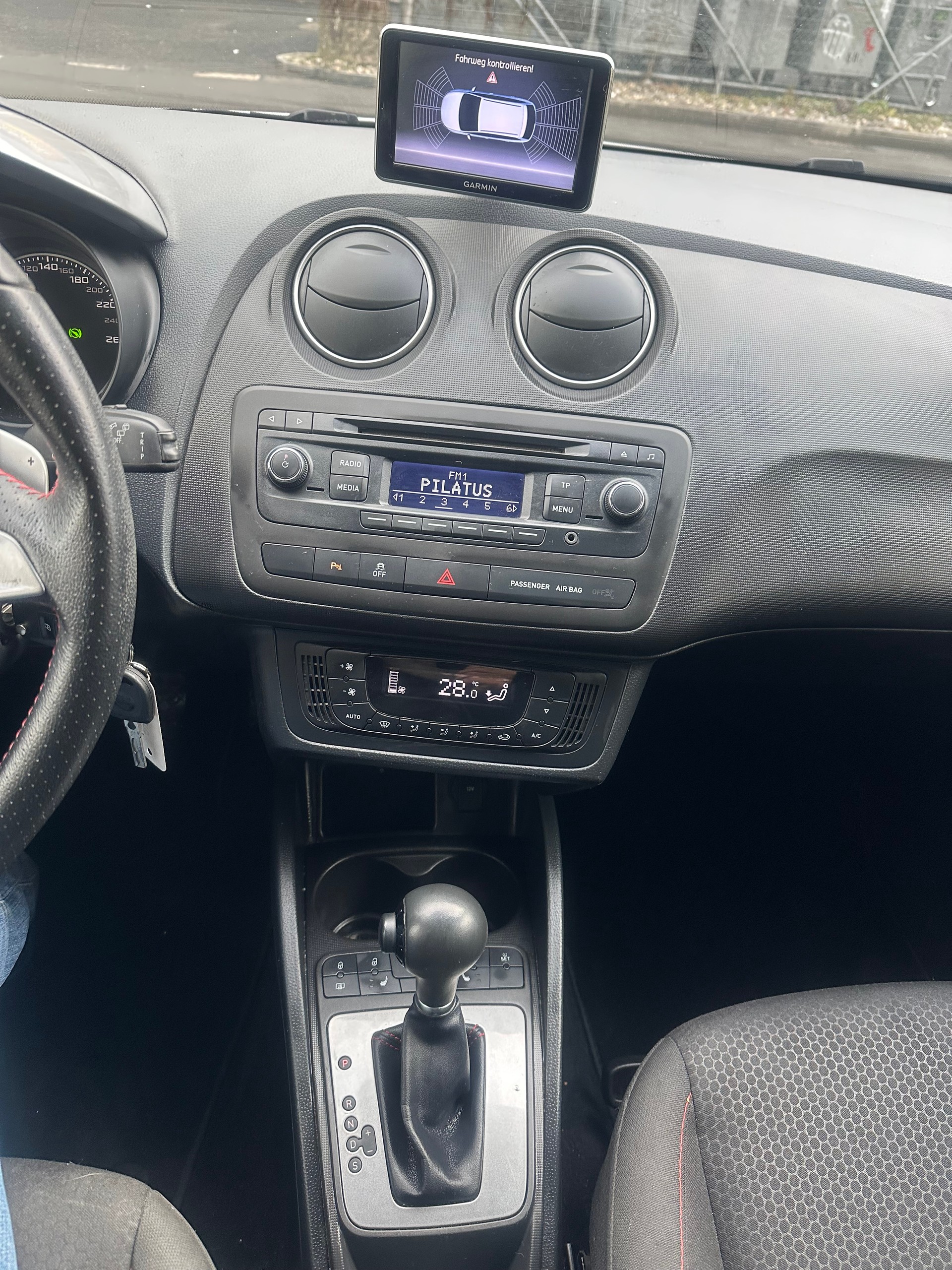 SEAT Ibiza ST 1.2 TSI FR Viva DSG-image-11