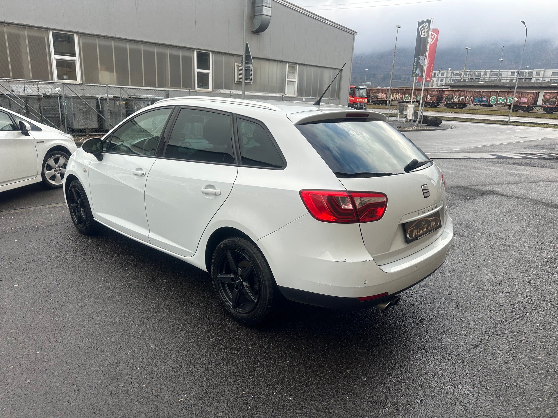 SEAT Ibiza ST 1.2 TSI FR Viva DSG-image-4