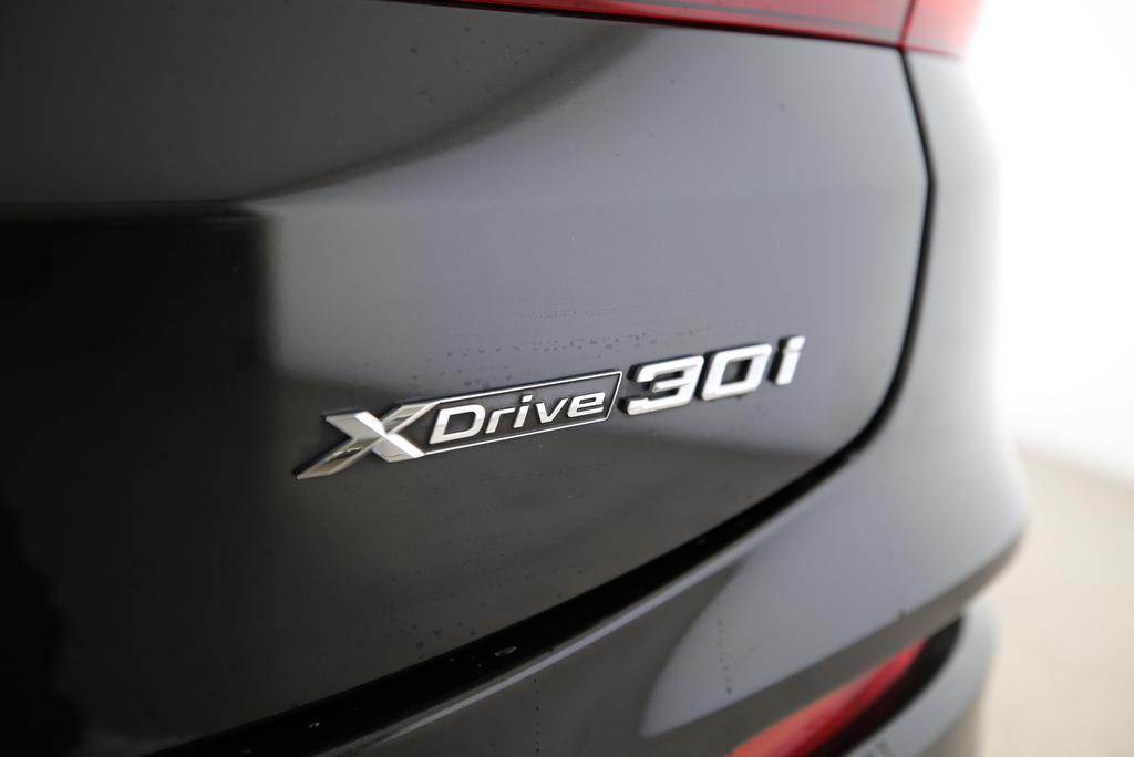 BMW X4 30i xDrive-image-16