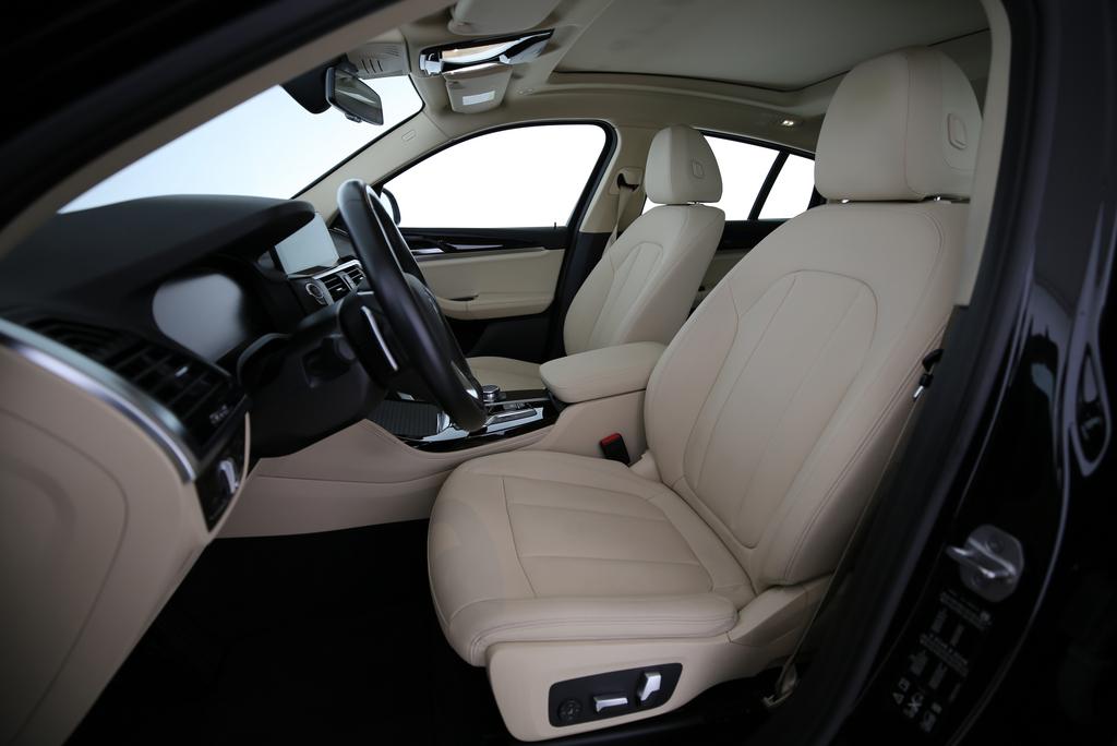 BMW X4 30i xDrive-image-3