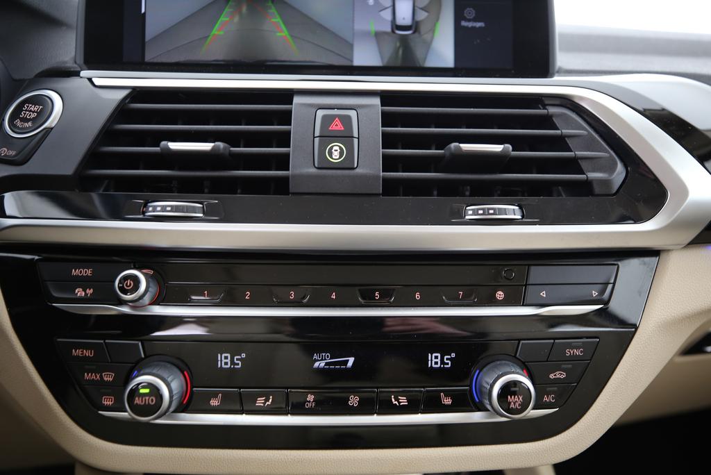 BMW X4 30i xDrive-image-8