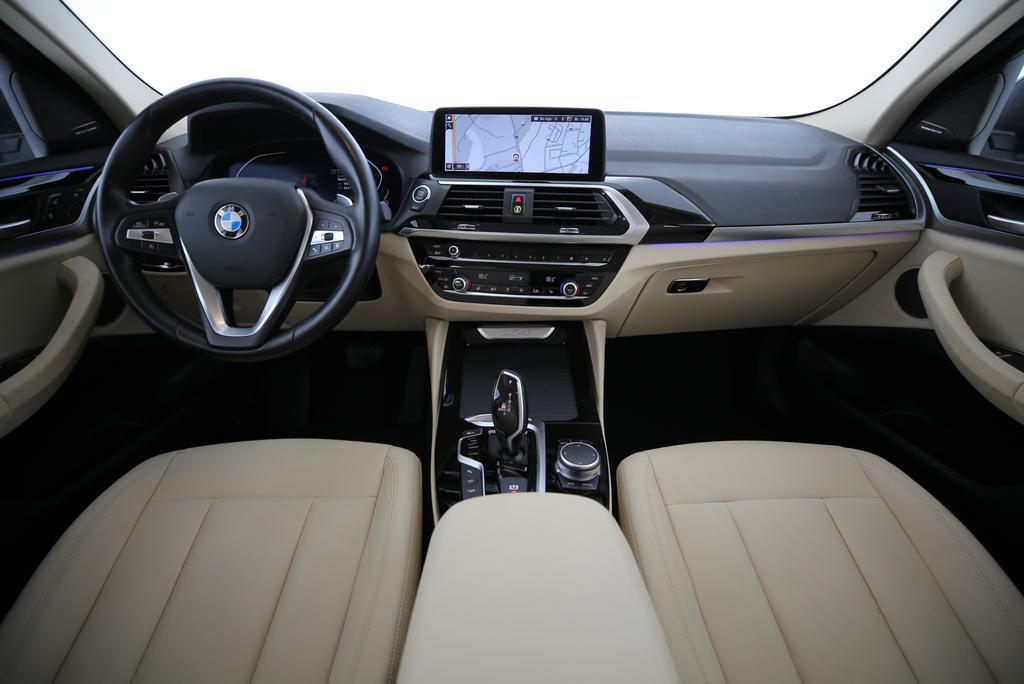 BMW X4 30i xDrive-image-4