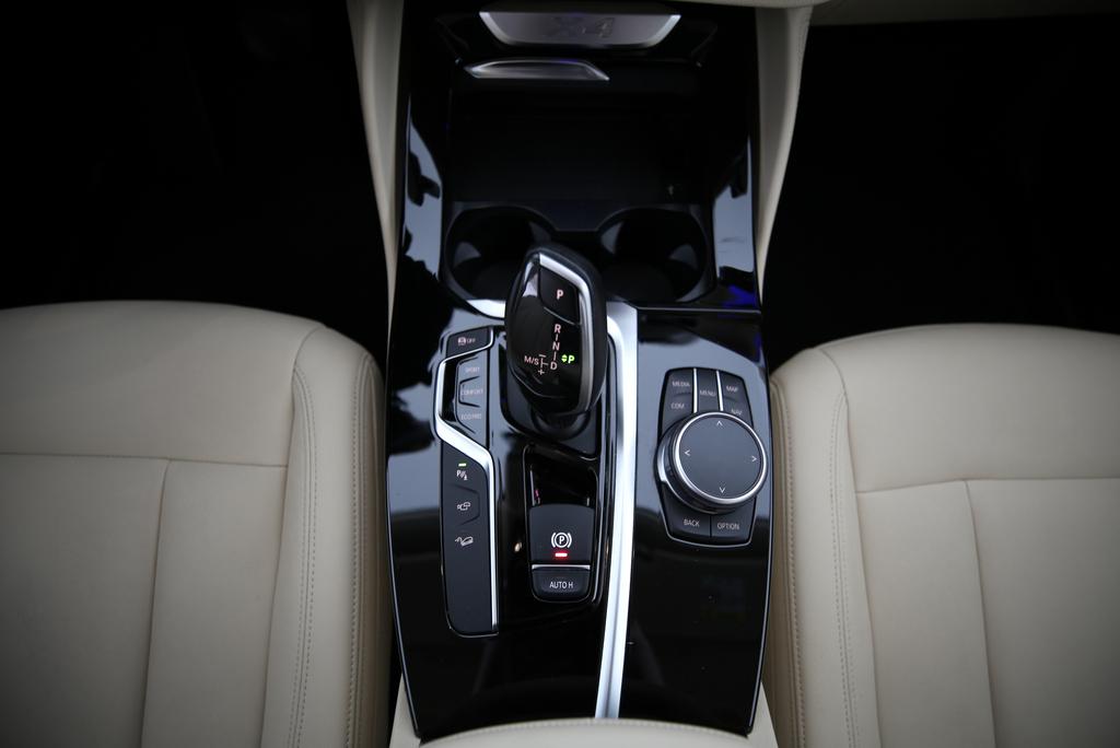 BMW X4 30i xDrive-image-9