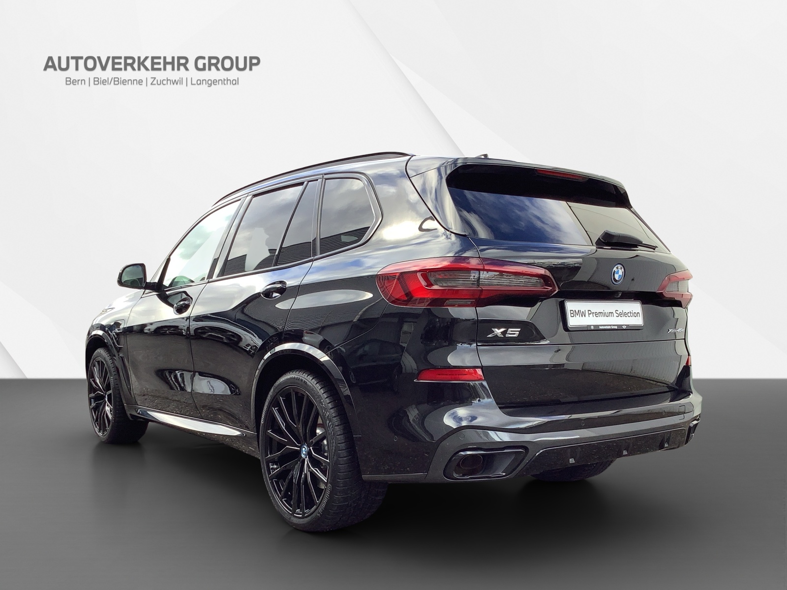 BMW X5 xDrive45e M Sport-showroom-element-3
