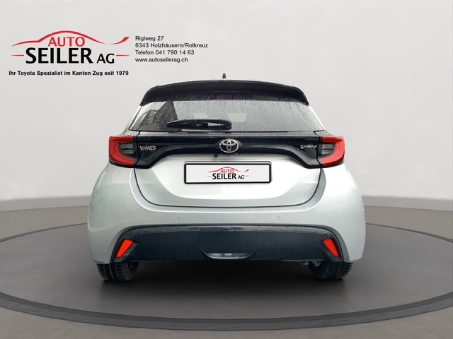 TOYOTA Yaris 1.5 Premium e-CVT-image-3