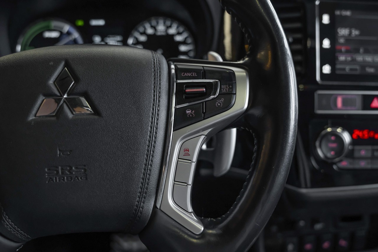 MITSUBISHI Outlander 2.4 PHEV Style 4WD Automatic-image-28