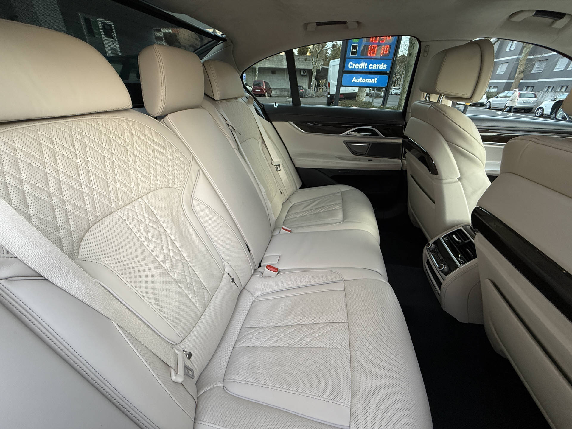 BMW 730d xDrive SAG-image-5