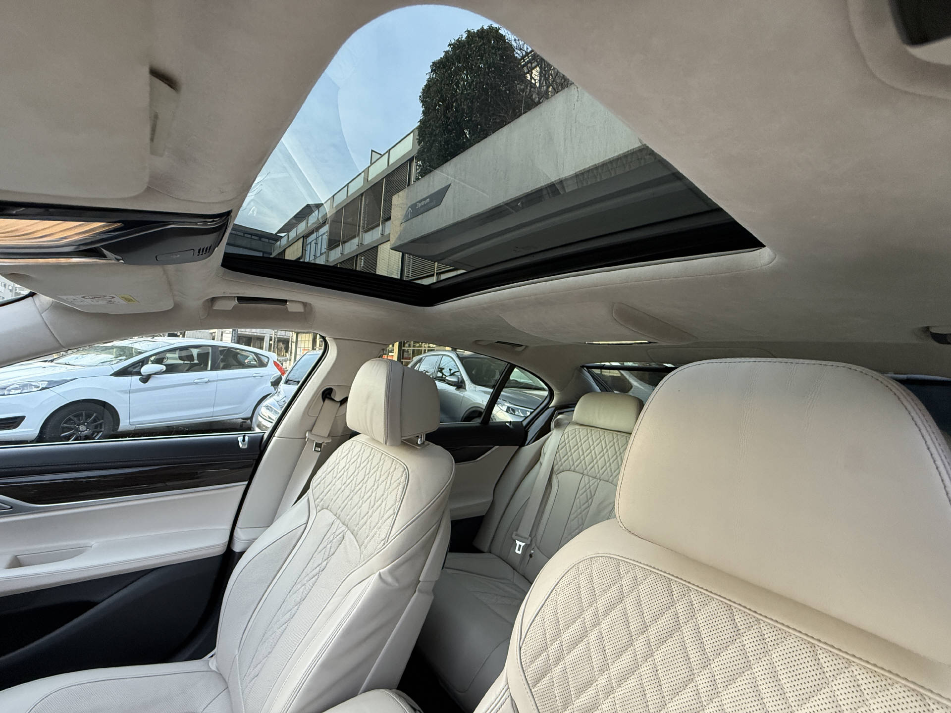 BMW 730d xDrive SAG-image-8