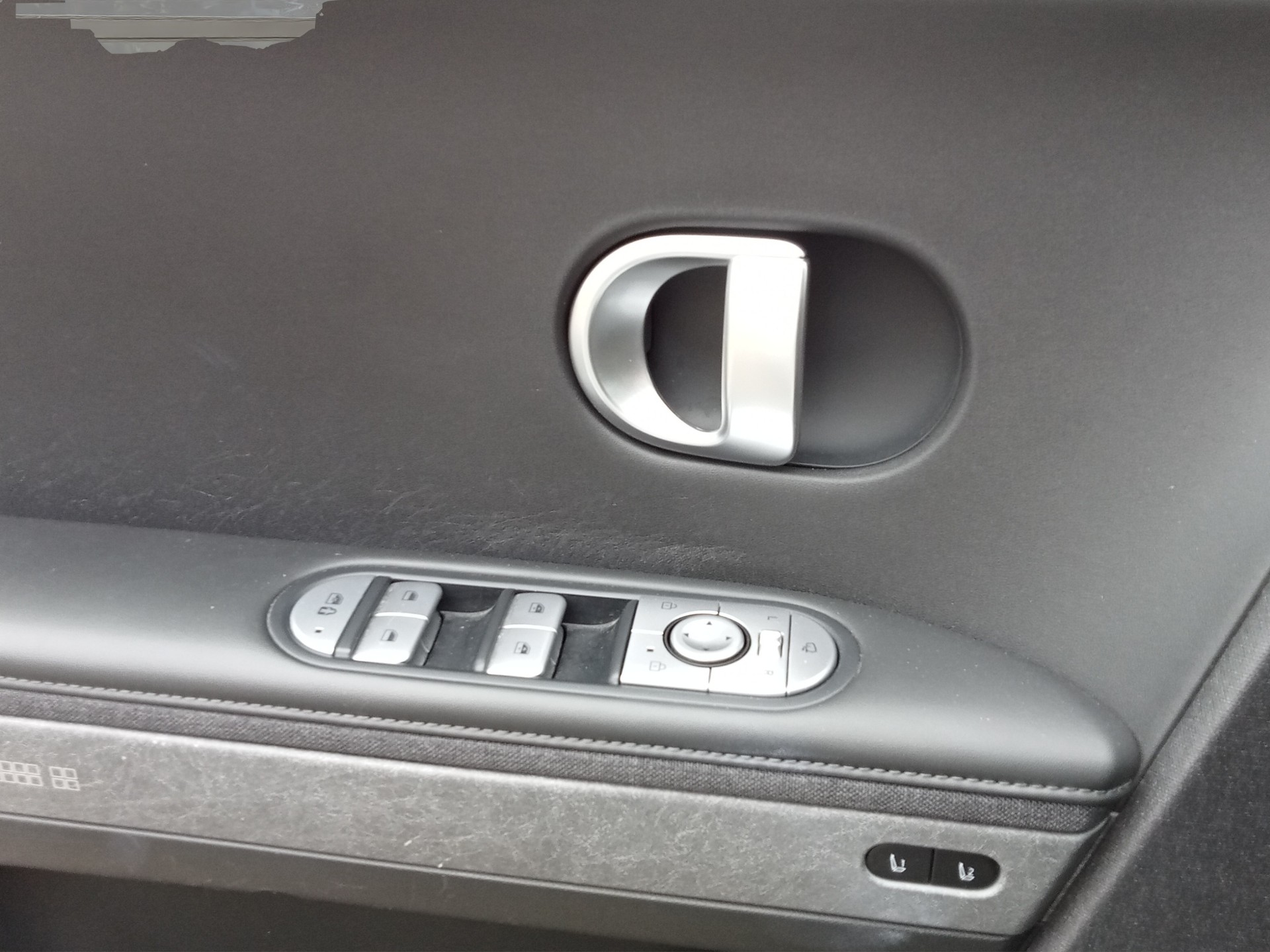 HYUNDAI Ioniq 5 72kWh First Edition 4WD-image-15