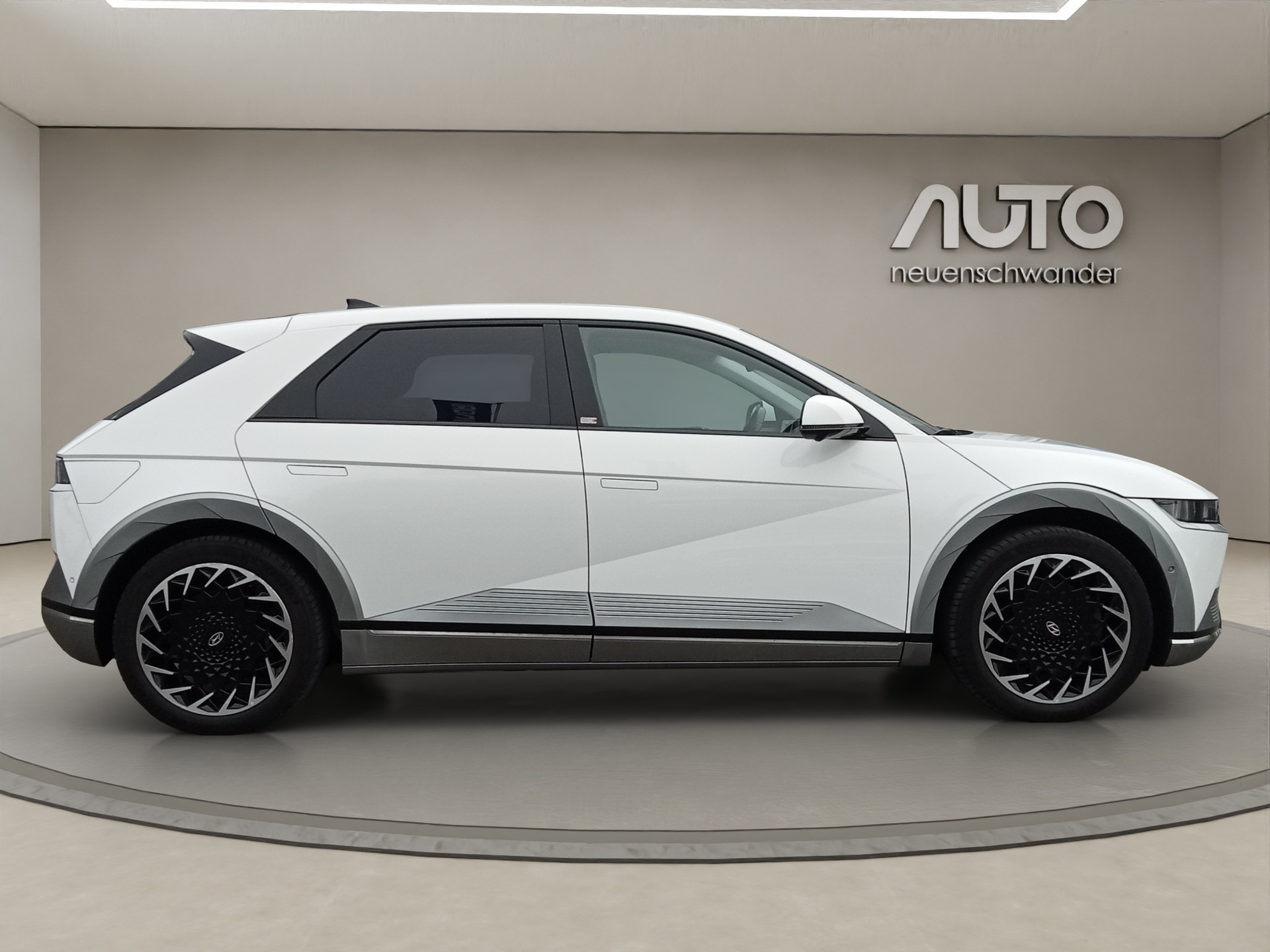 HYUNDAI Ioniq 5 72kWh First Edition 4WD-image-3