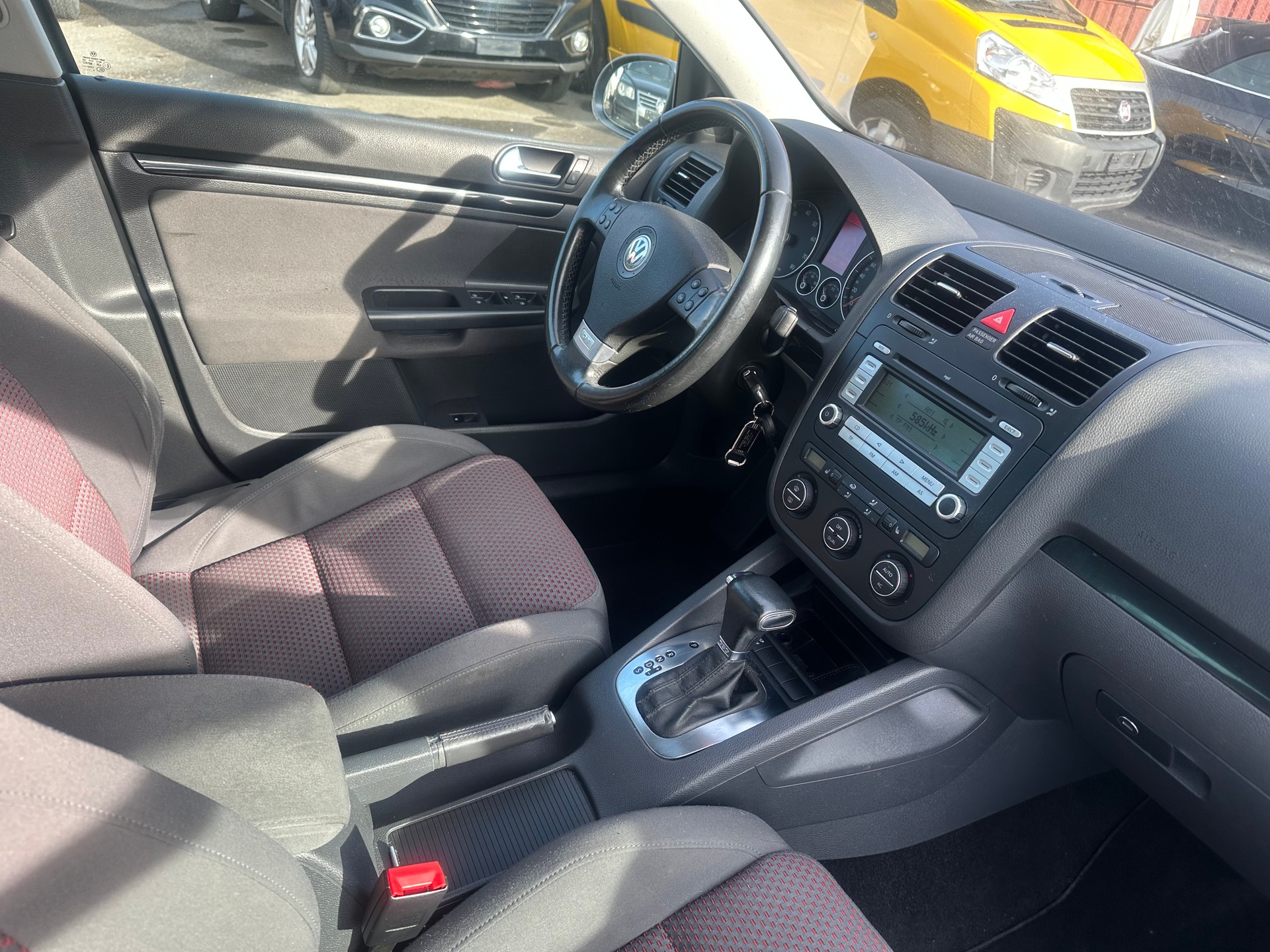VW Golf 1.4 TSI GT Sport DSG-image-14