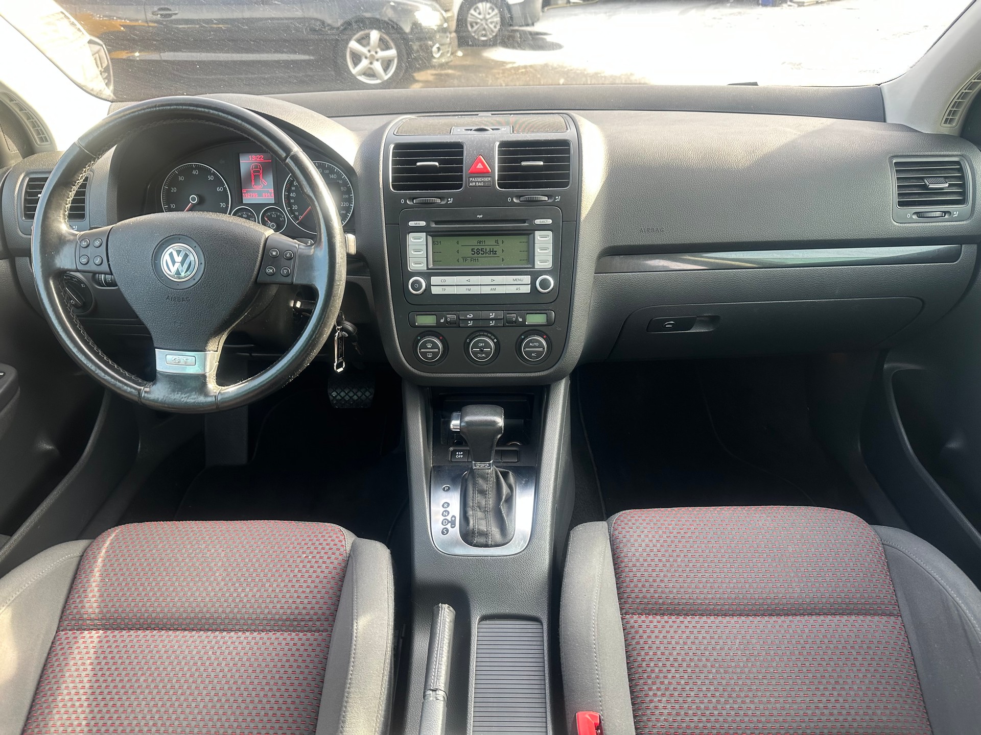 VW Golf 1.4 TSI GT Sport DSG-image-10
