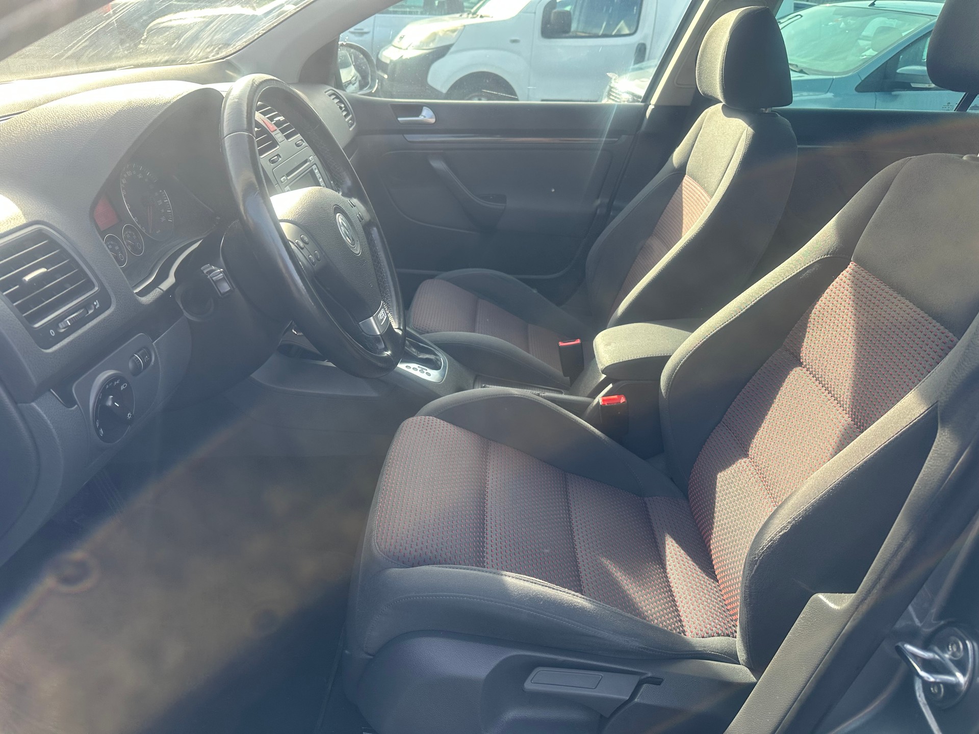 VW Golf 1.4 TSI GT Sport DSG-image-11