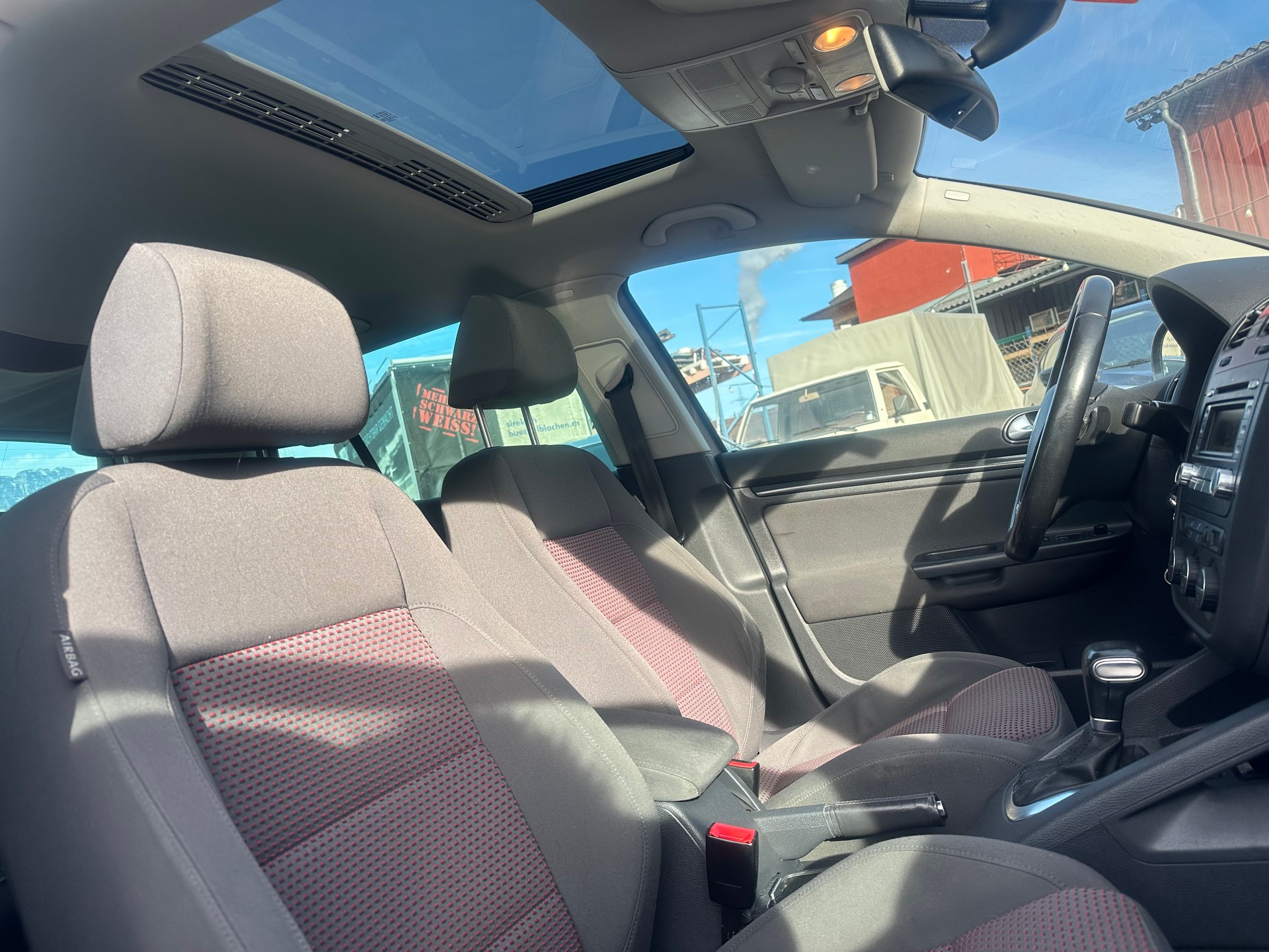 VW Golf 1.4 TSI GT Sport DSG-image-15