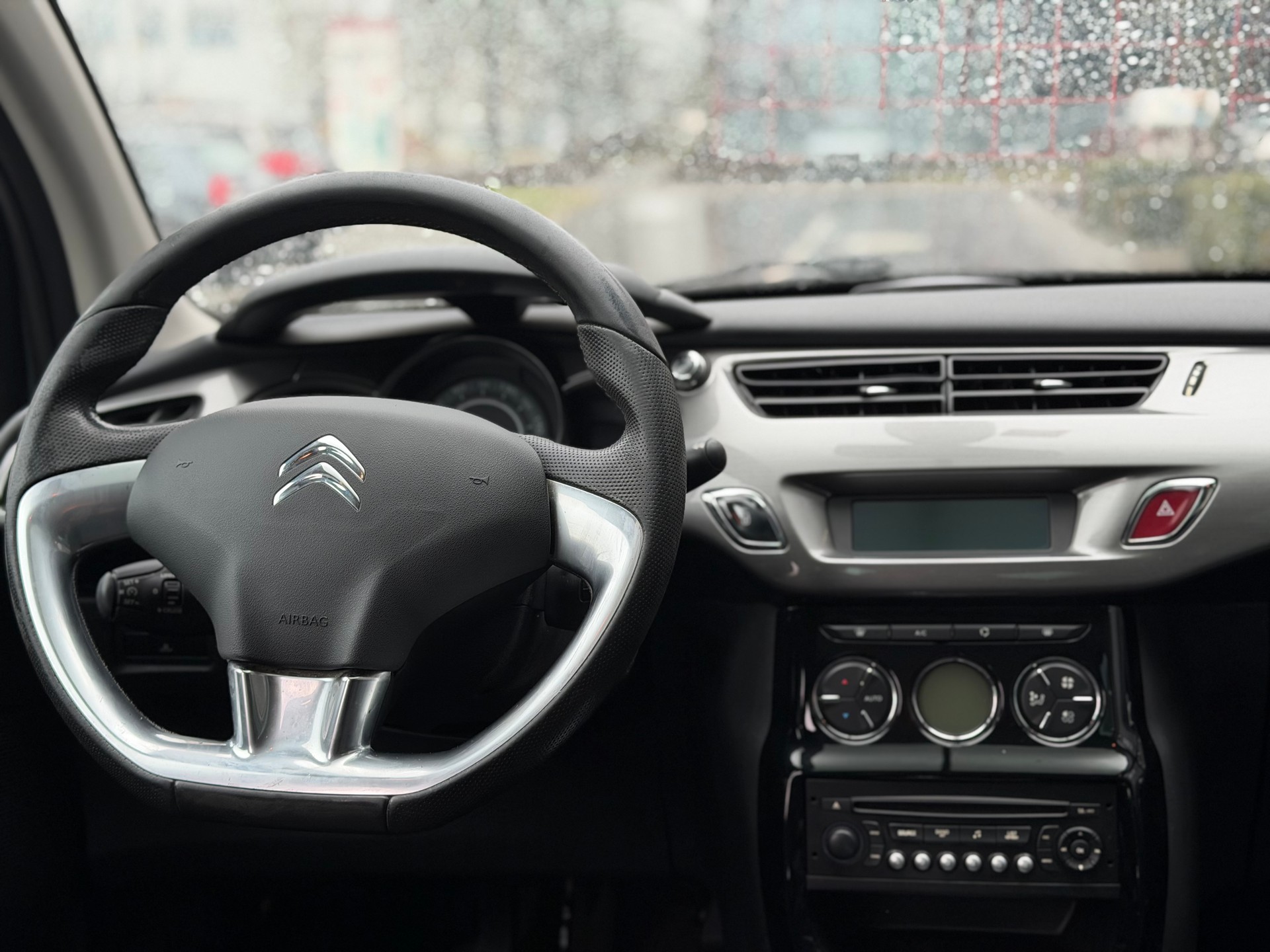 CITROEN C3 1.6i 16V Exclusive-image-7