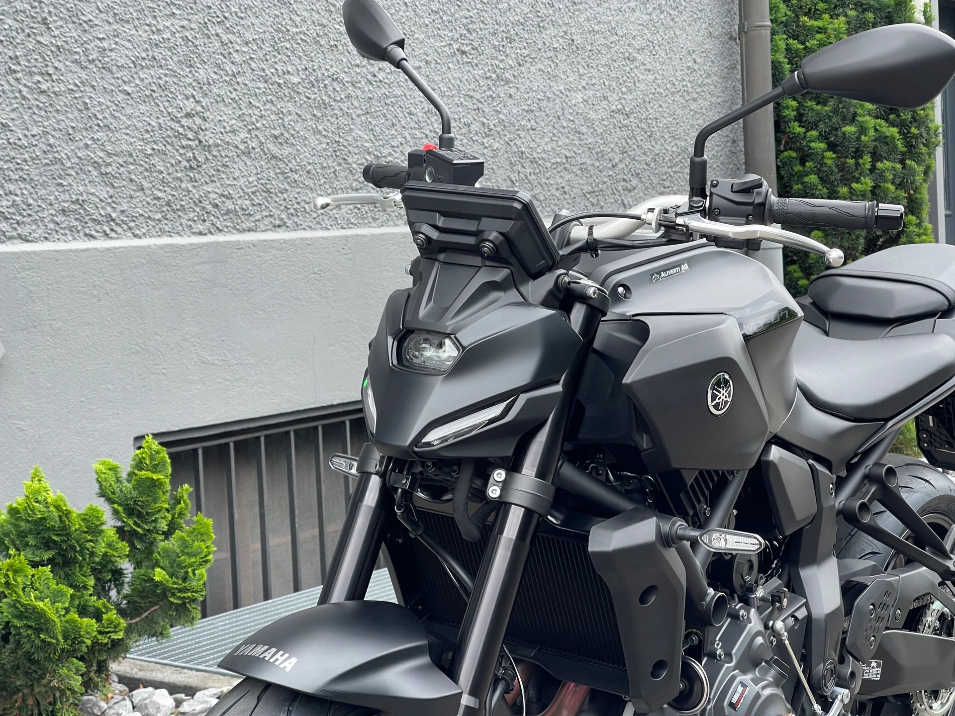 YAMAHA MT-07-showroom-element-1