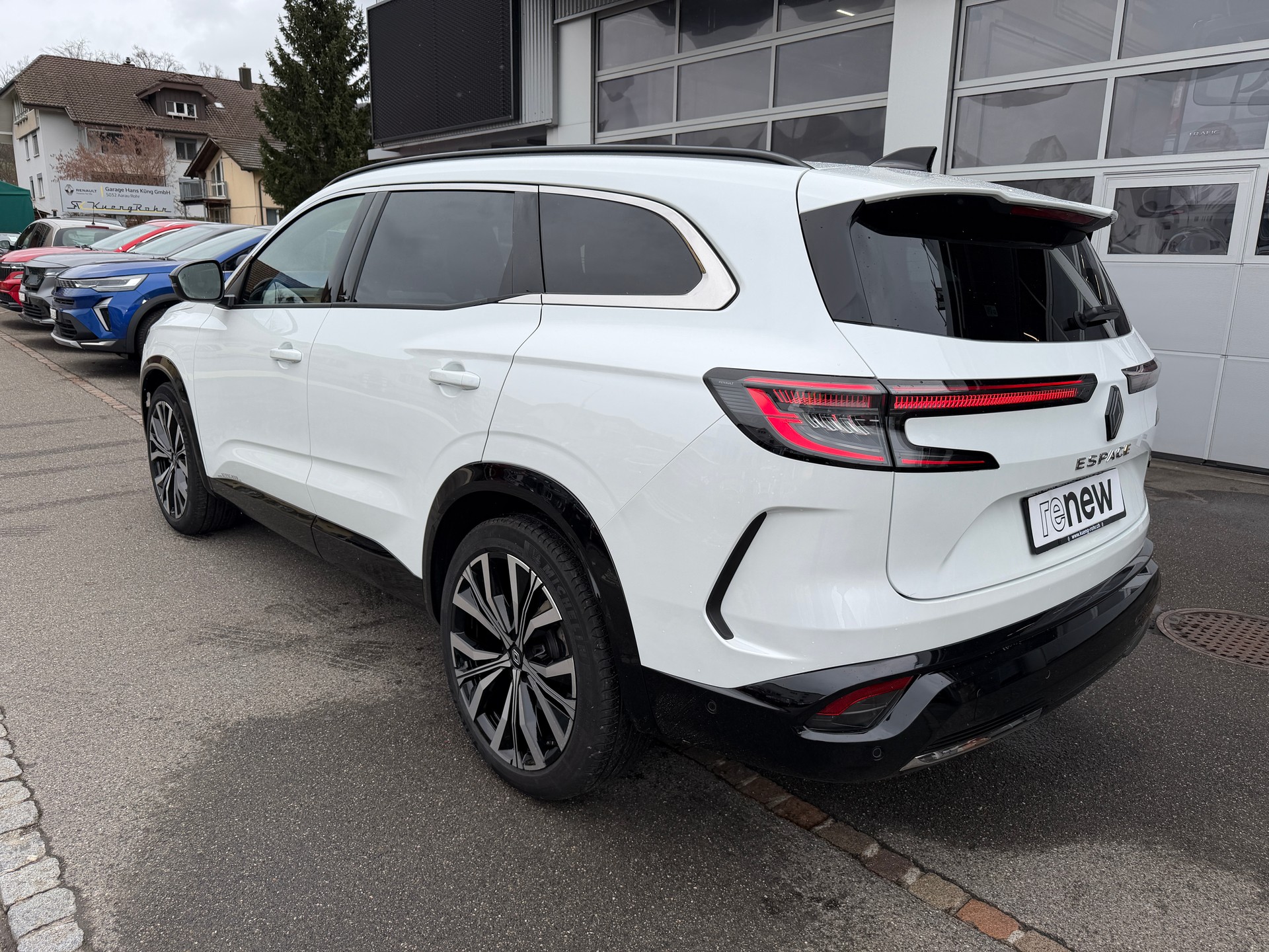 RENAULT Espace 1.2 E-Tech iconic-showroom-element-1