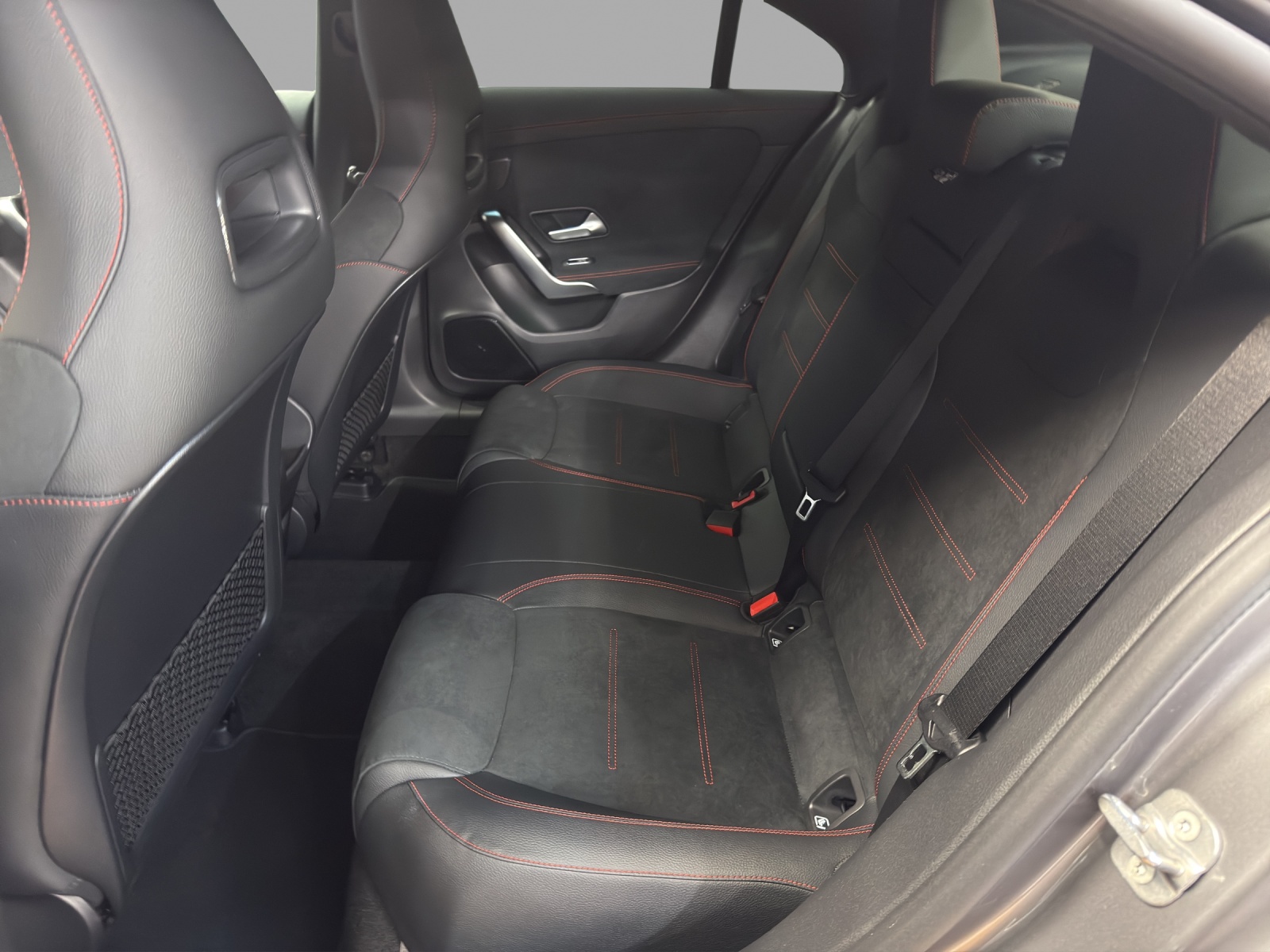 MERCEDES-BENZ CLA 220 4M - AMG / 360 Grad Kamera / Multibeam LED / Soundsystem-image-13