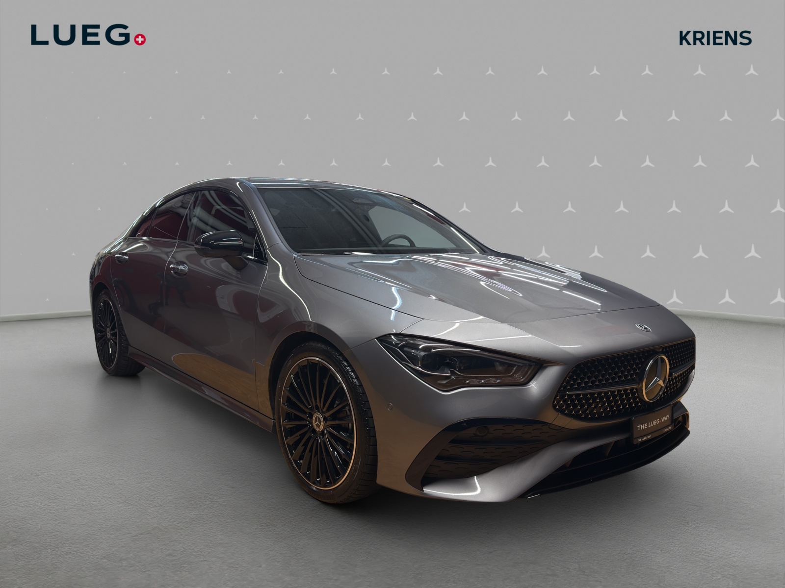 MERCEDES-BENZ CLA 220 4M - AMG / 360 Grad Kamera / Multibeam LED / Soundsystem-image-4