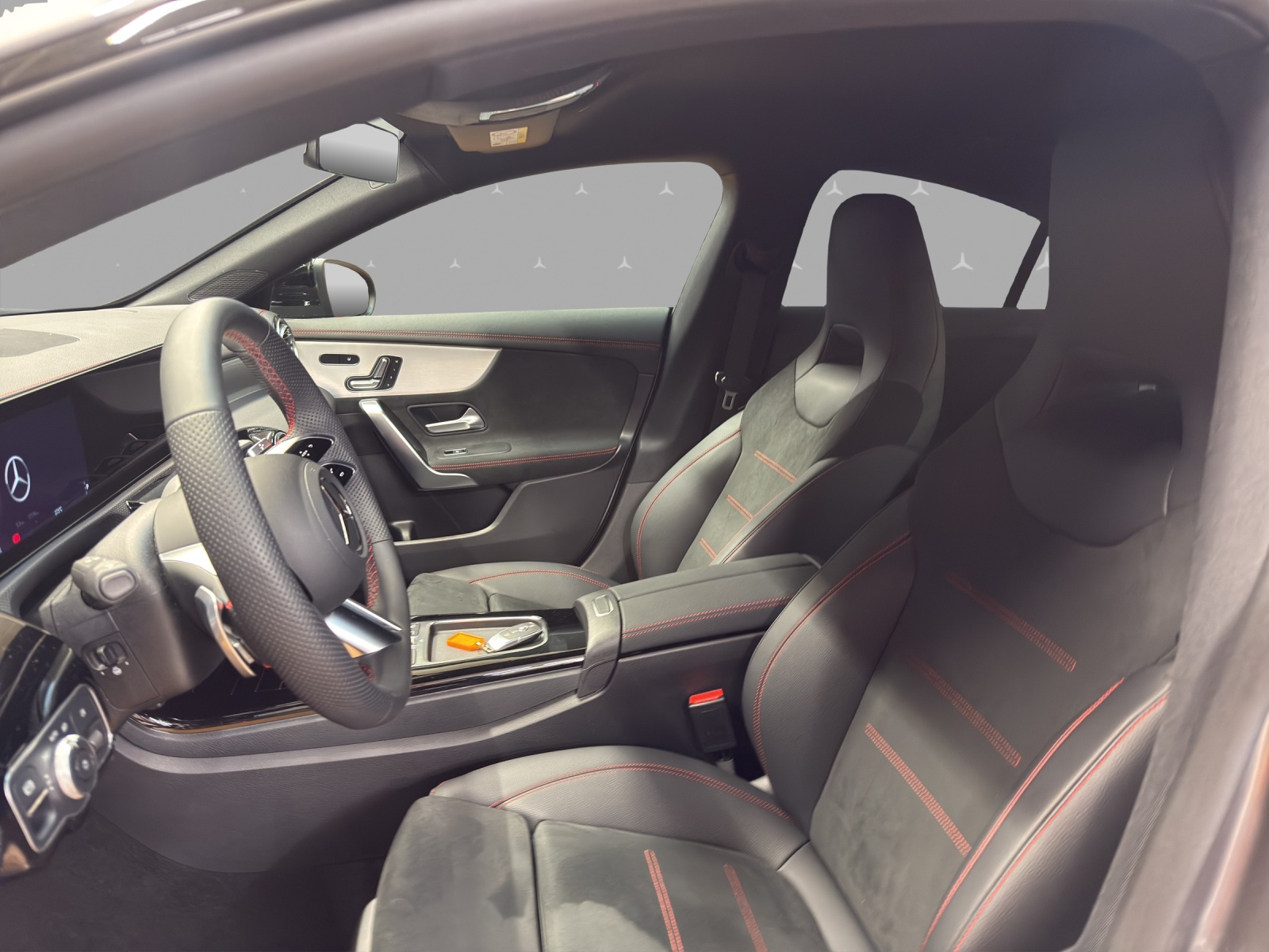 MERCEDES-BENZ CLA 220 4M - AMG / 360 Grad Kamera / Multibeam LED / Soundsystem-image-7