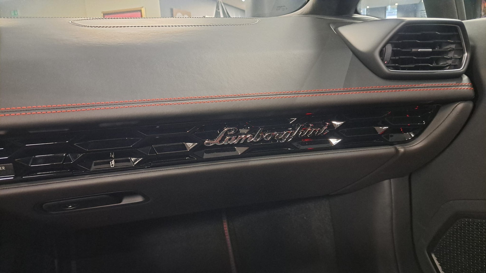 LAMBORGHINI Huracan EVO Spyder DCT-image-13
