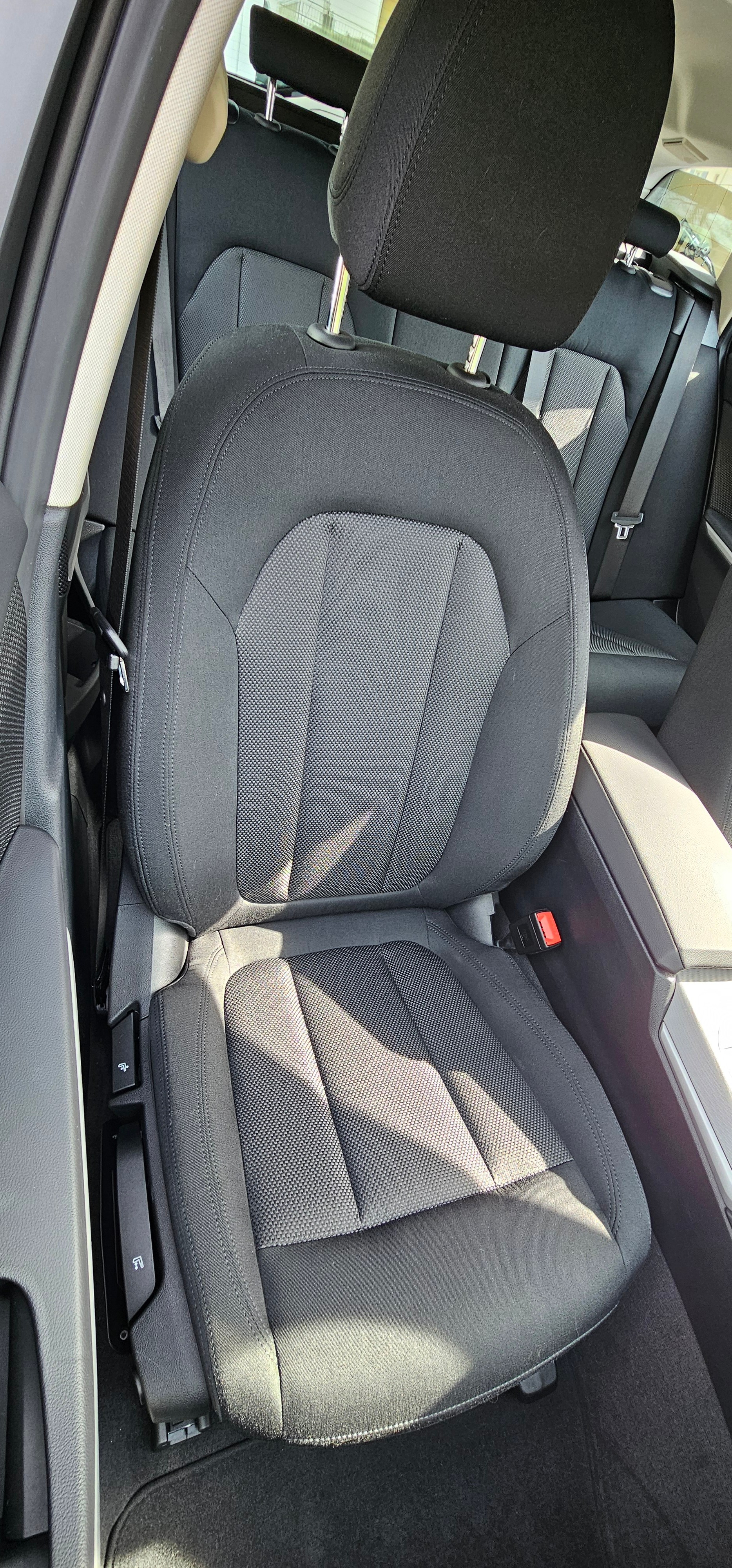 BMW 320d xDrive 48V Touring Steptronic-image-13