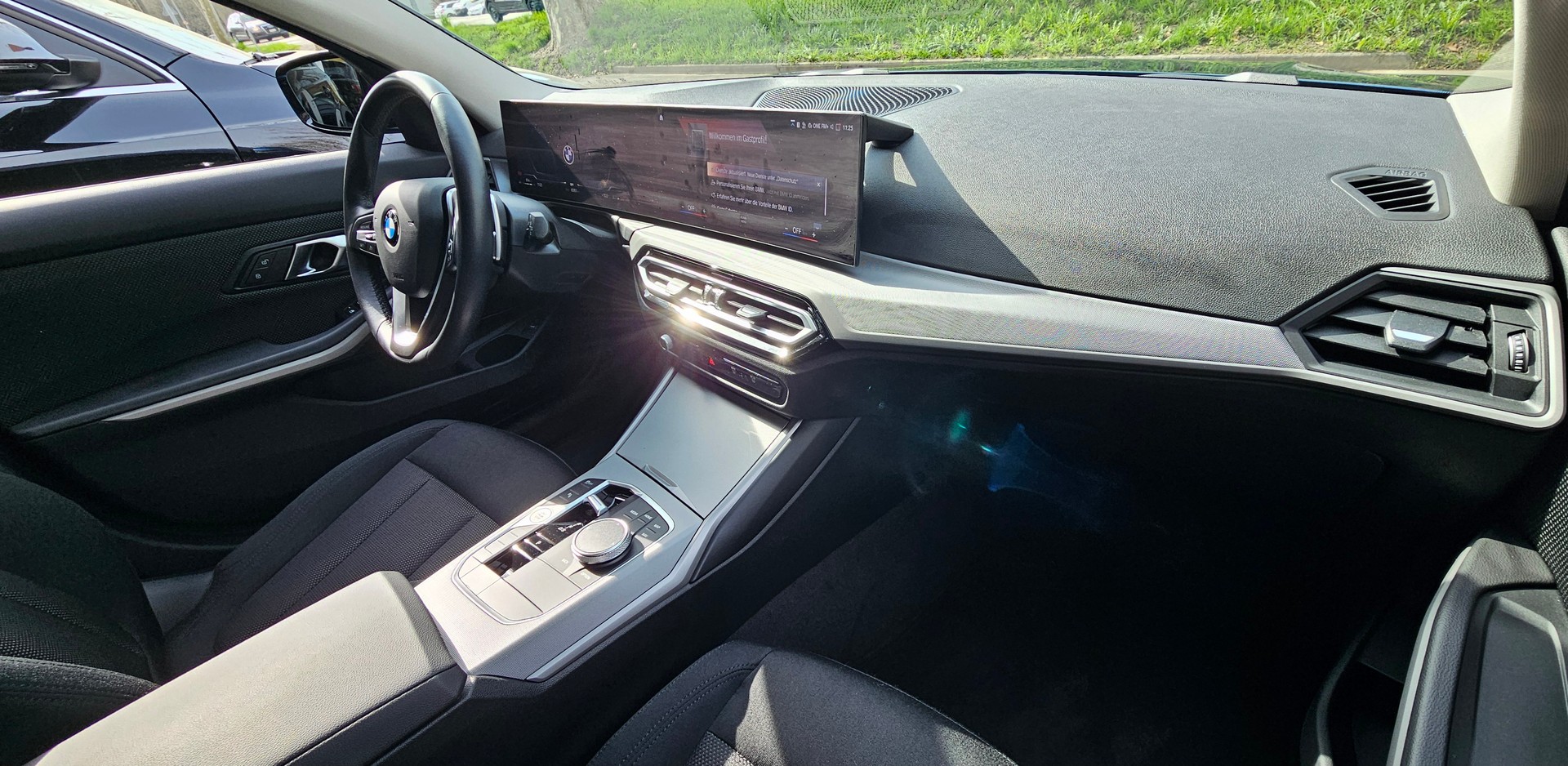 BMW 320d xDrive 48V Touring Steptronic-image-6