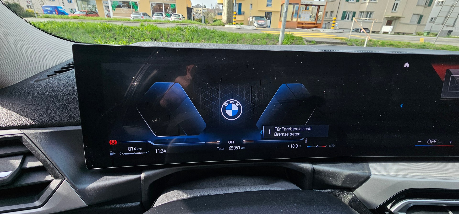 BMW 320d xDrive 48V Touring Steptronic-image-5