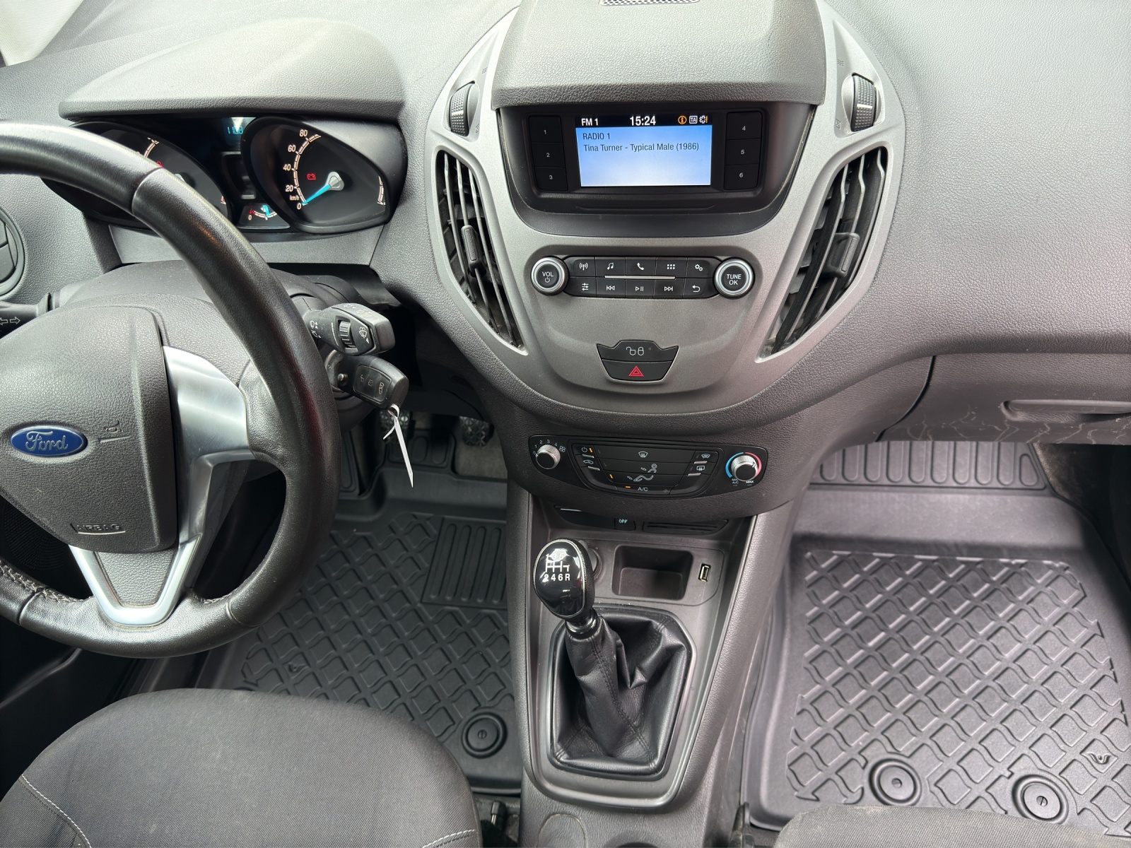 FORD Transit Courier Van 1.0 EcoBoost Ambiente-image-10