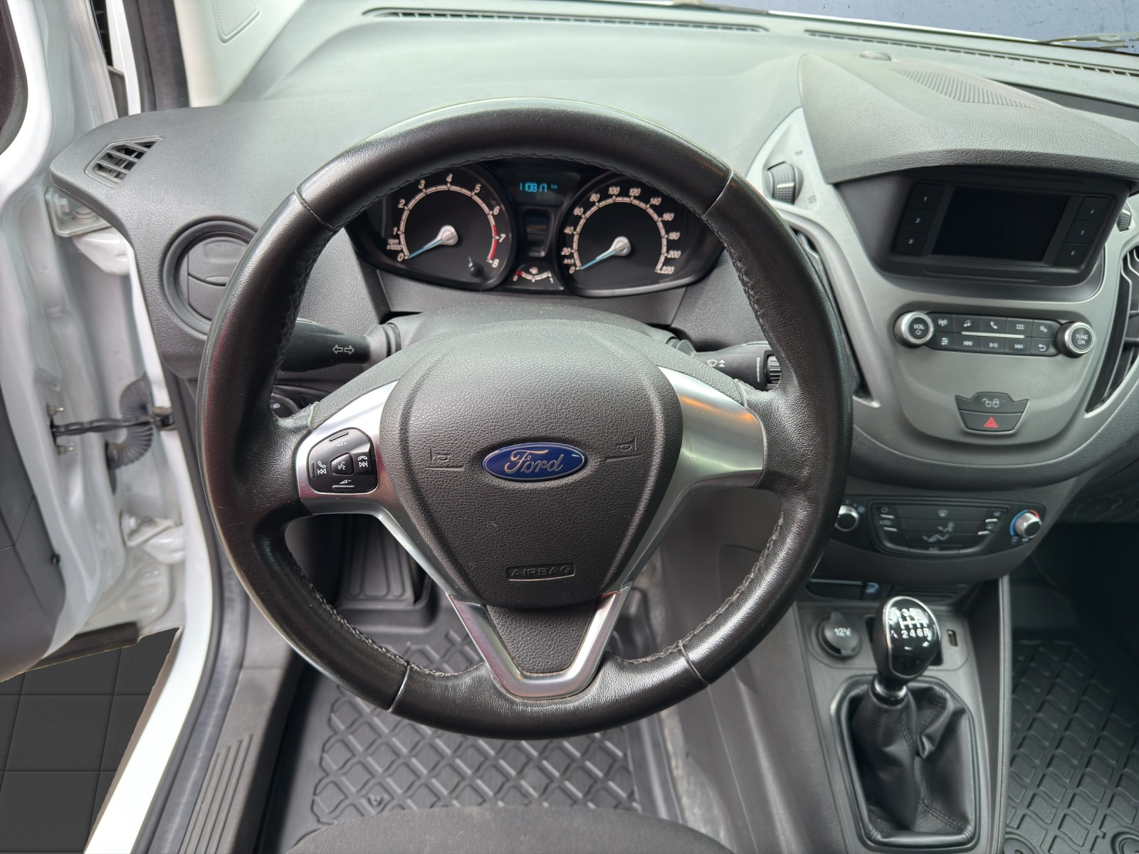 FORD Transit Courier Van 1.0 EcoBoost Ambiente-image-7