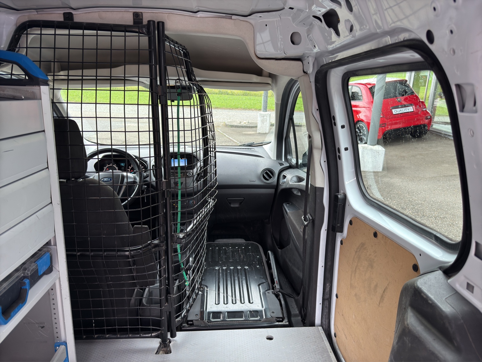 FORD Transit Courier Van 1.0 EcoBoost Ambiente-image-16