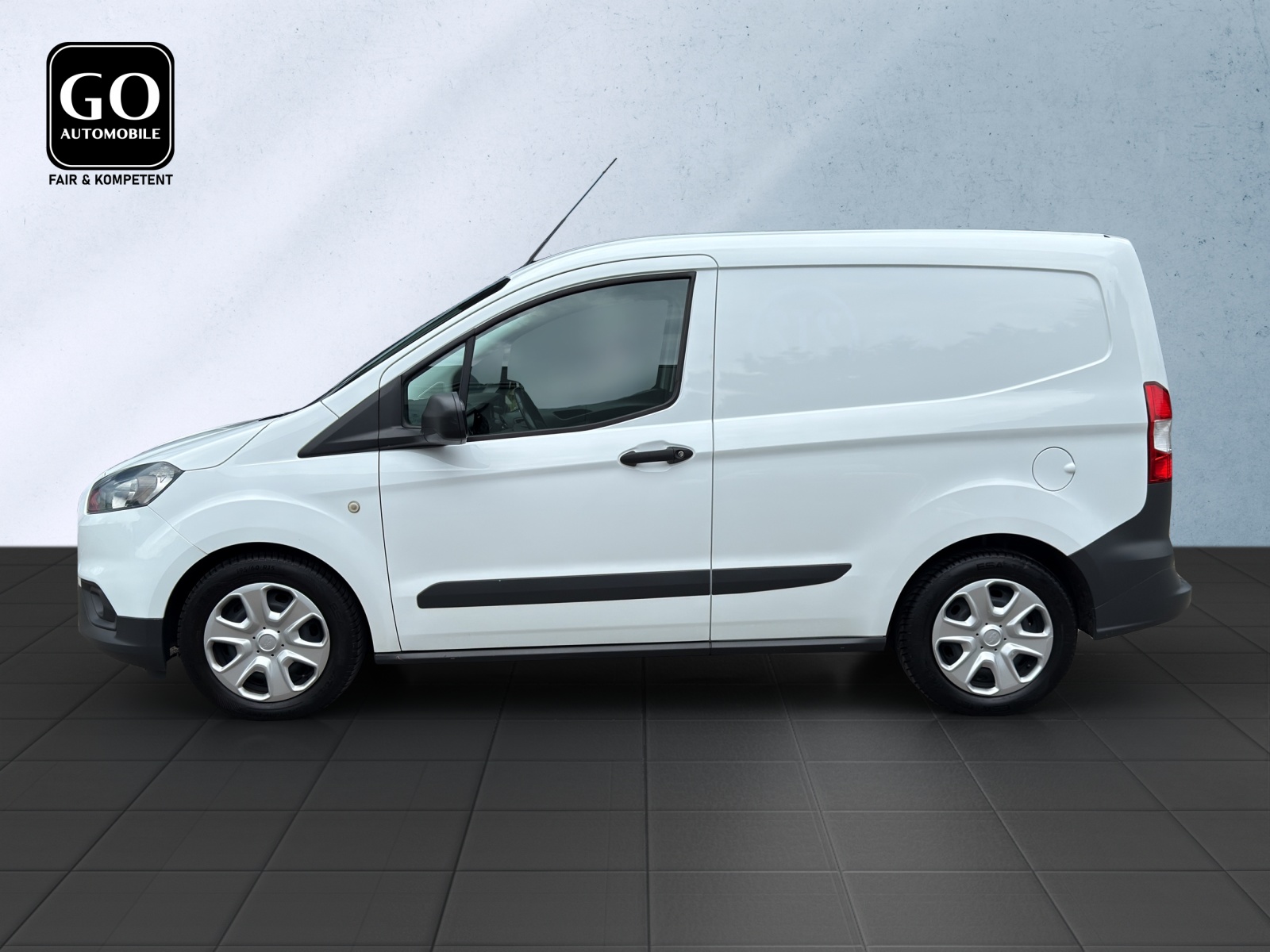 FORD Transit Courier Van 1.0 EcoBoost Ambiente-image-3