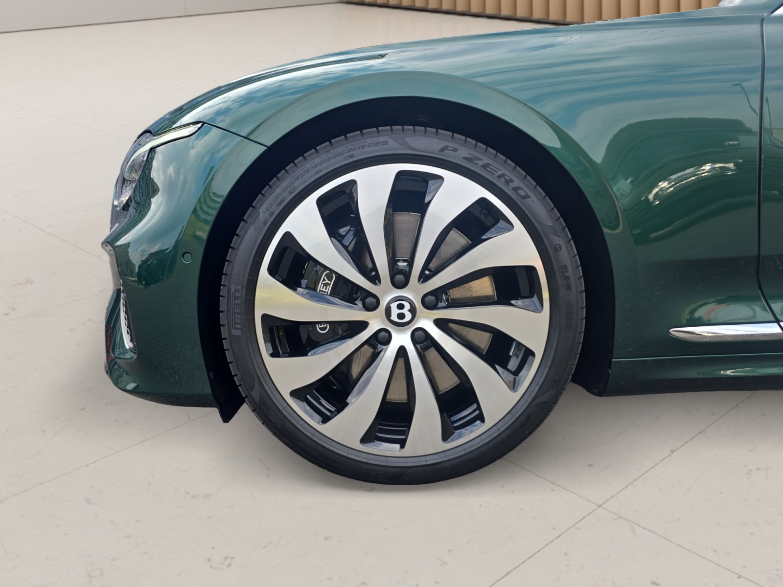 BENTLEY Continental GTC 4.0 V8 PHEV 680 PS / 1.9% Leasing möglich.-image-22