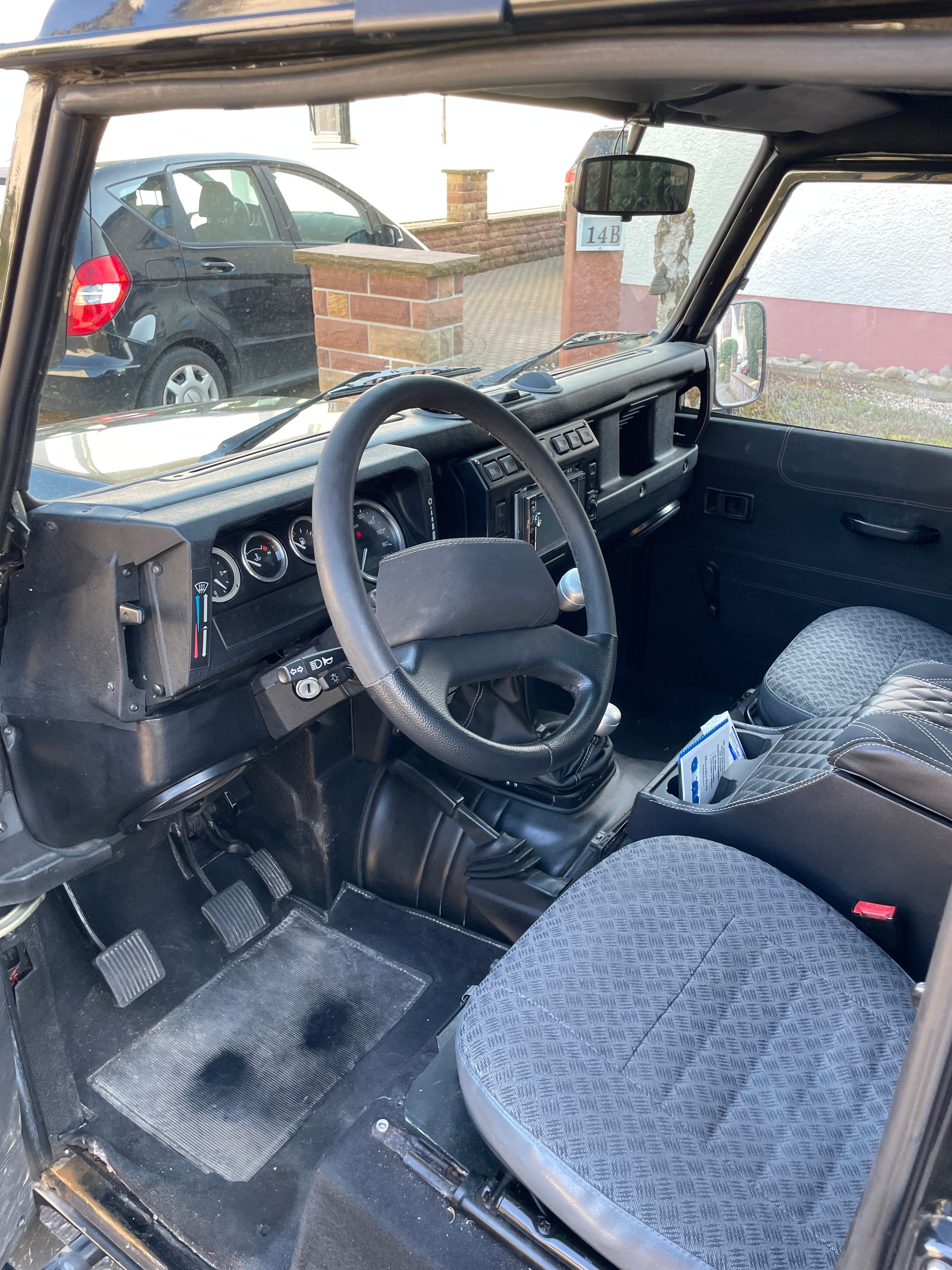 LAND ROVER Defender 110 2.5 Td5-image-5