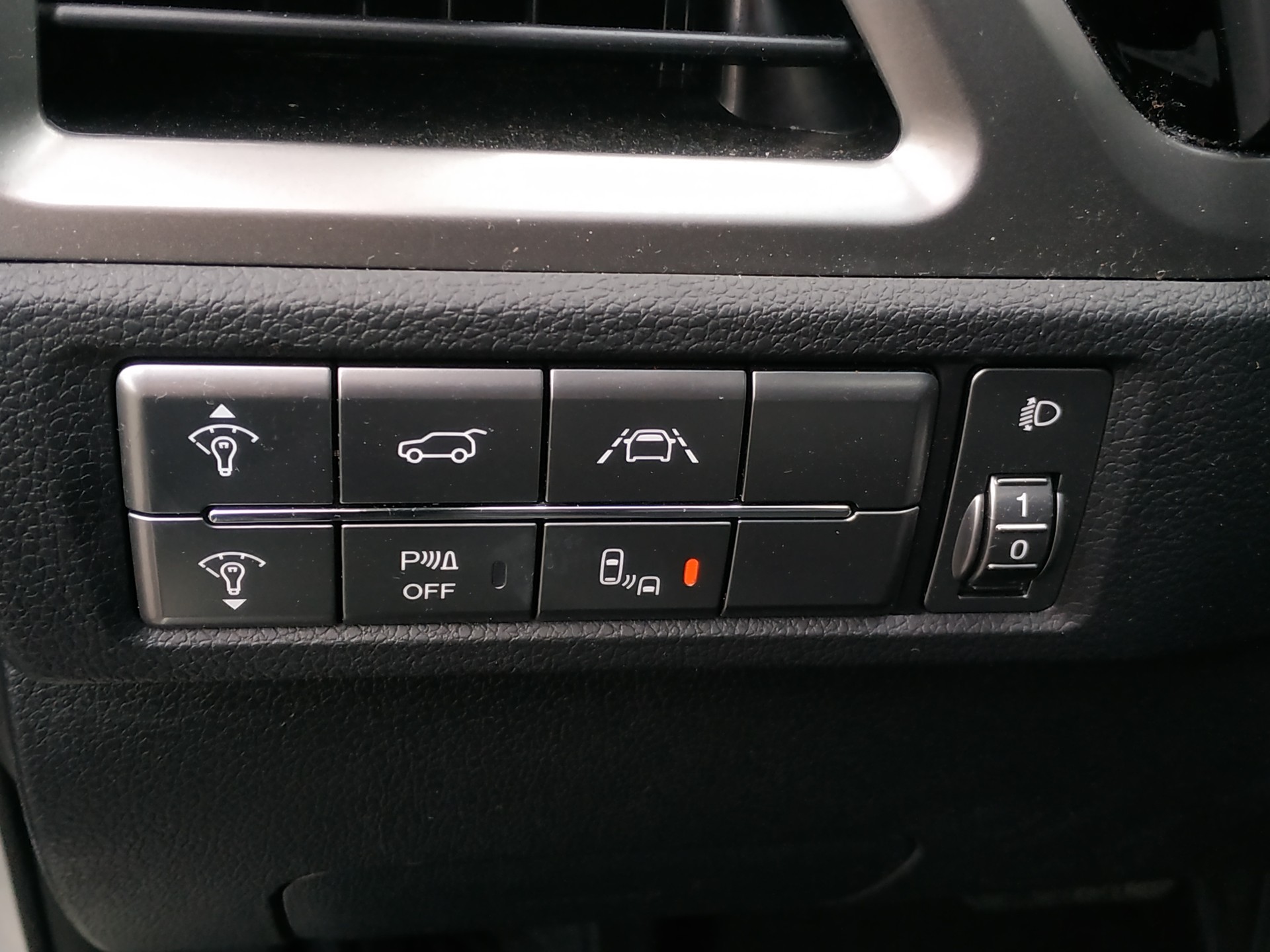 KGM-SsangYong Korando 1.5 T GDI Sapphire 4WD Automat-image-18