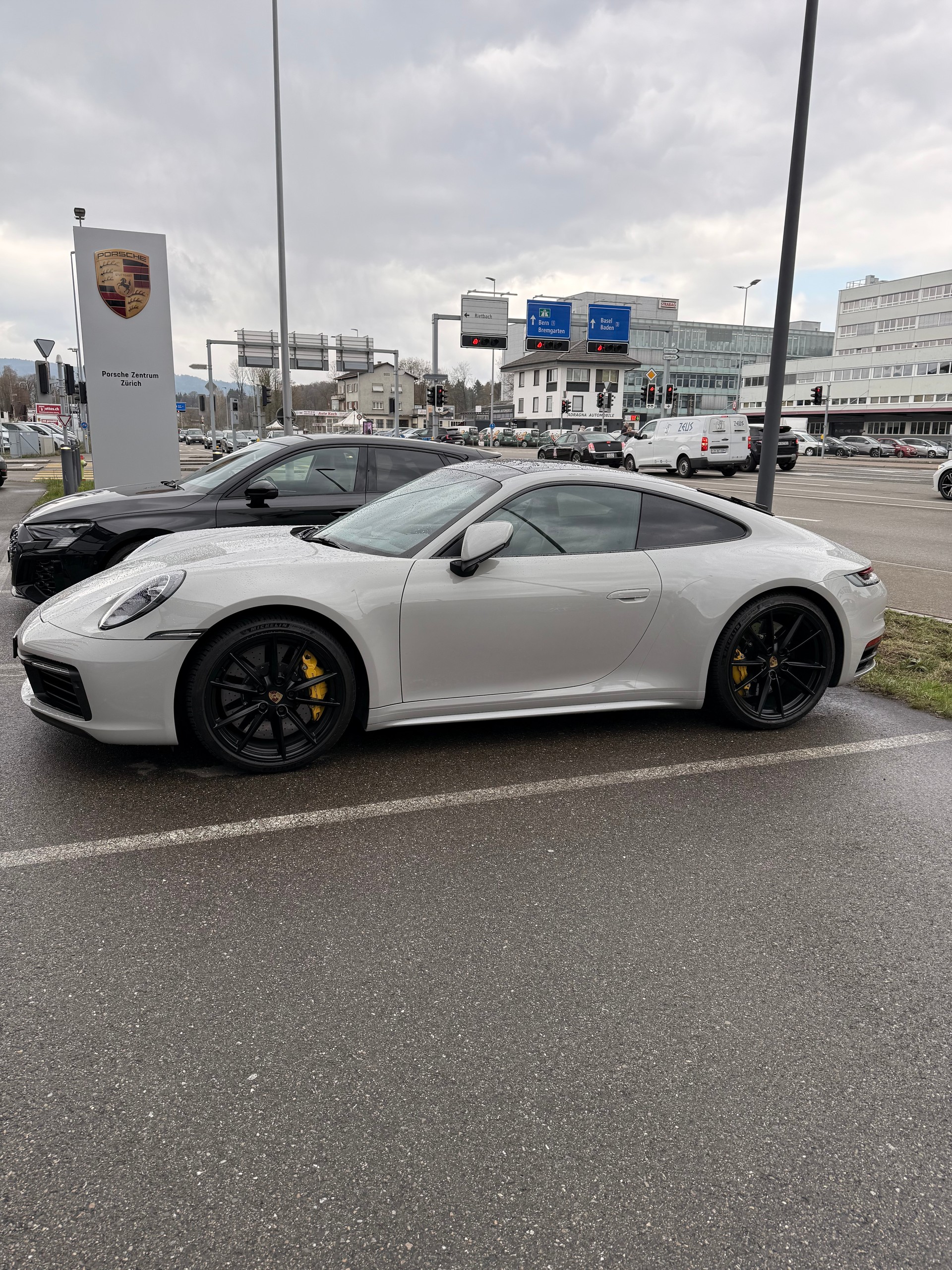 PORSCHE 911 Carrera 4S PDK-image-1