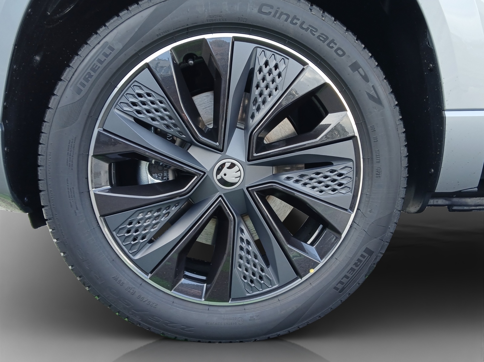 SKODA Karoq 2.0 TSI Dynamic Limited Edition 4x4 DSG-image-15
