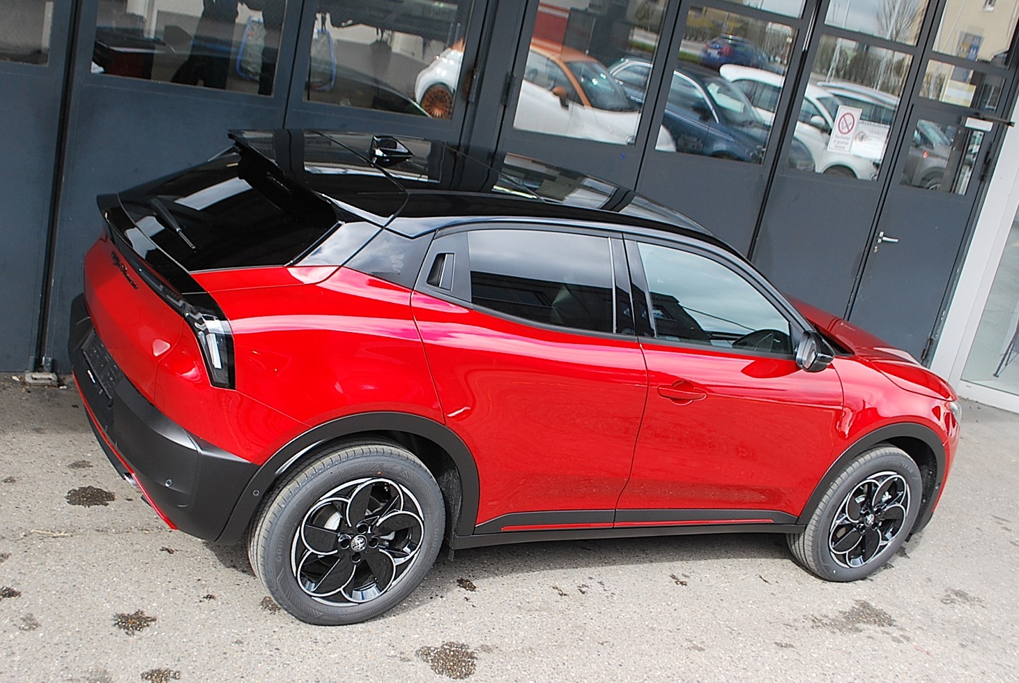 ALFA ROMEO 1.2 Hybrid Q4 Sport Speciale-image-7