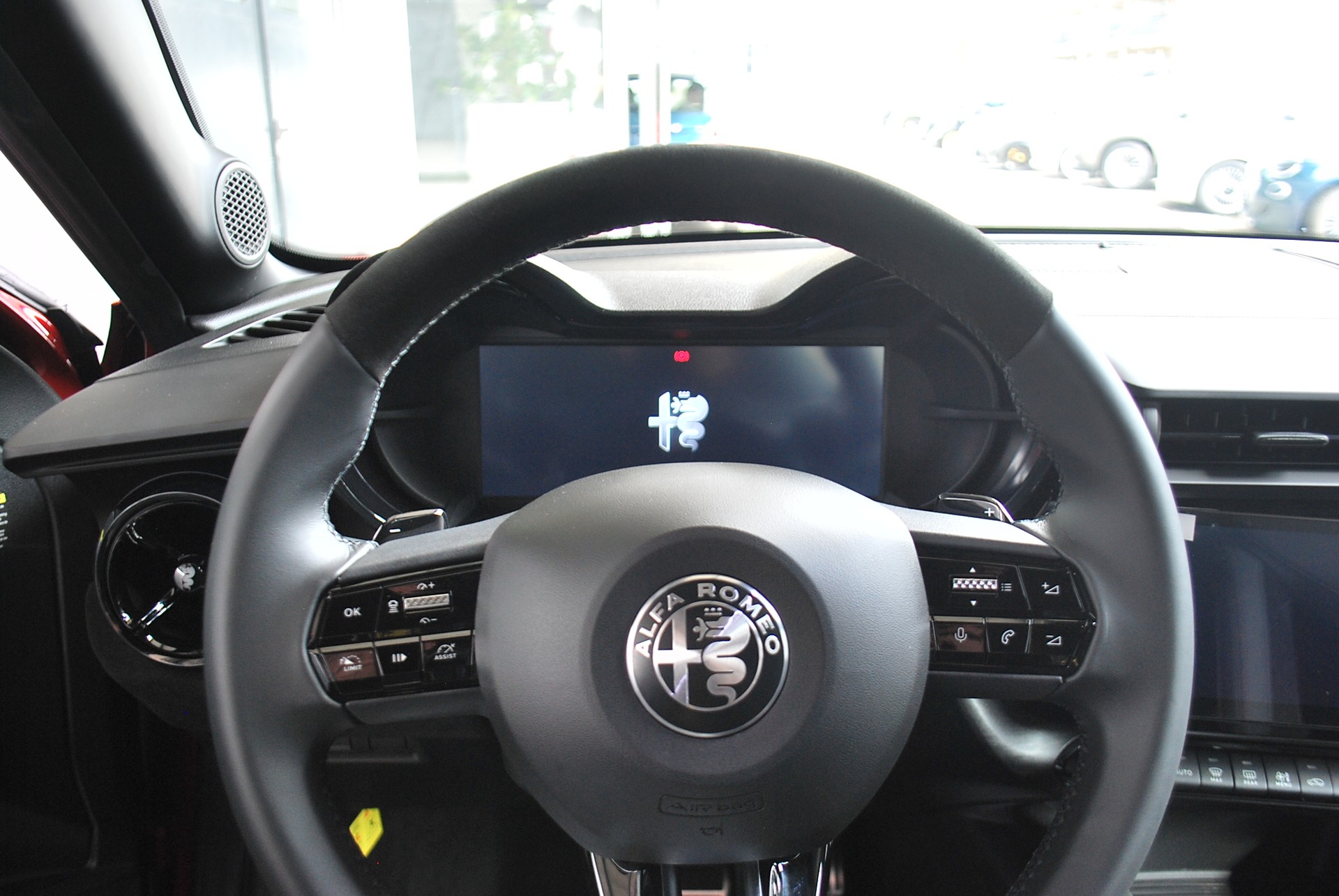 ALFA ROMEO 1.2 Hybrid Q4 Sport Speciale-image-12