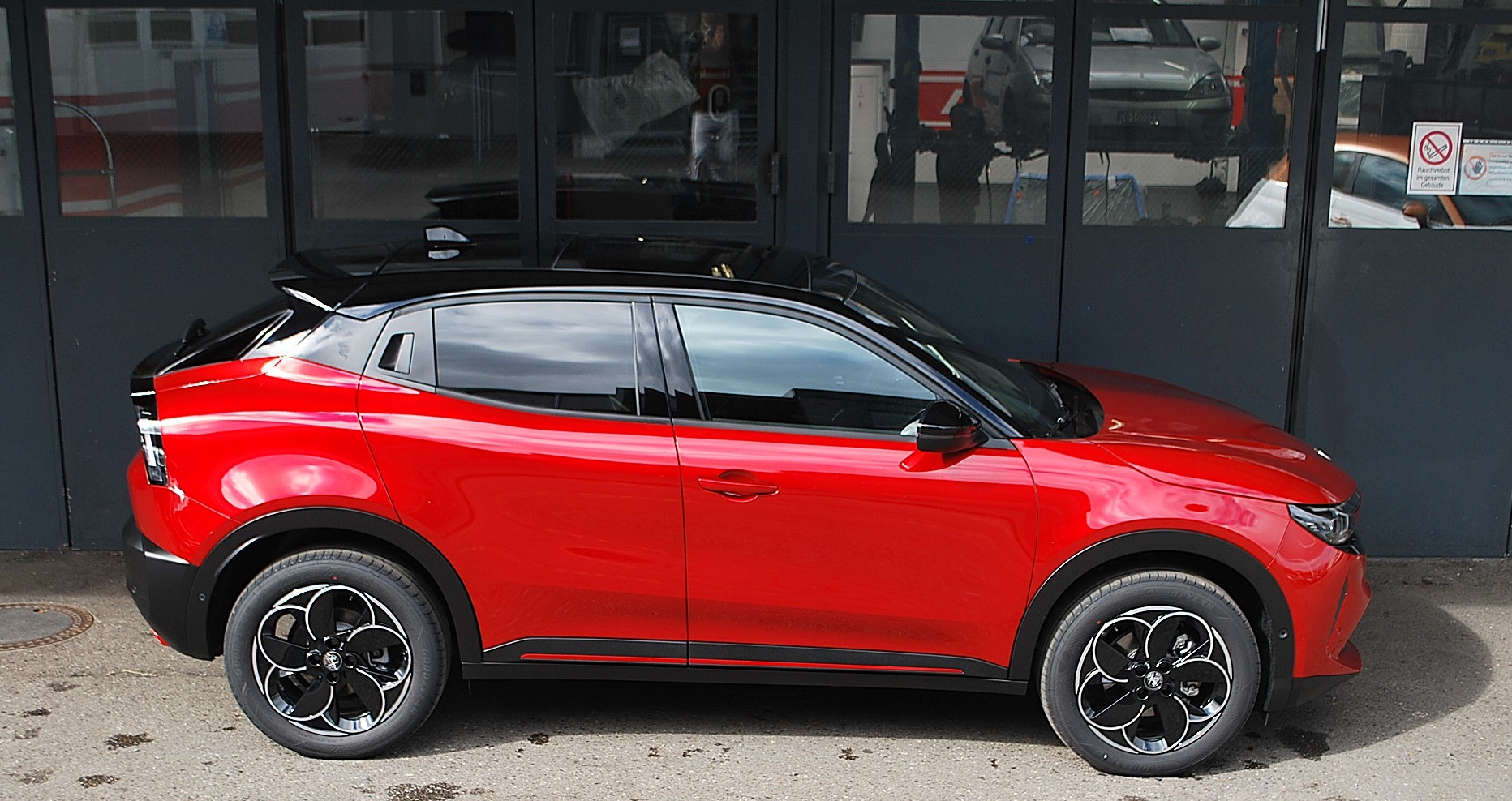 ALFA ROMEO 1.2 Hybrid Q4 Sport Speciale-image-6
