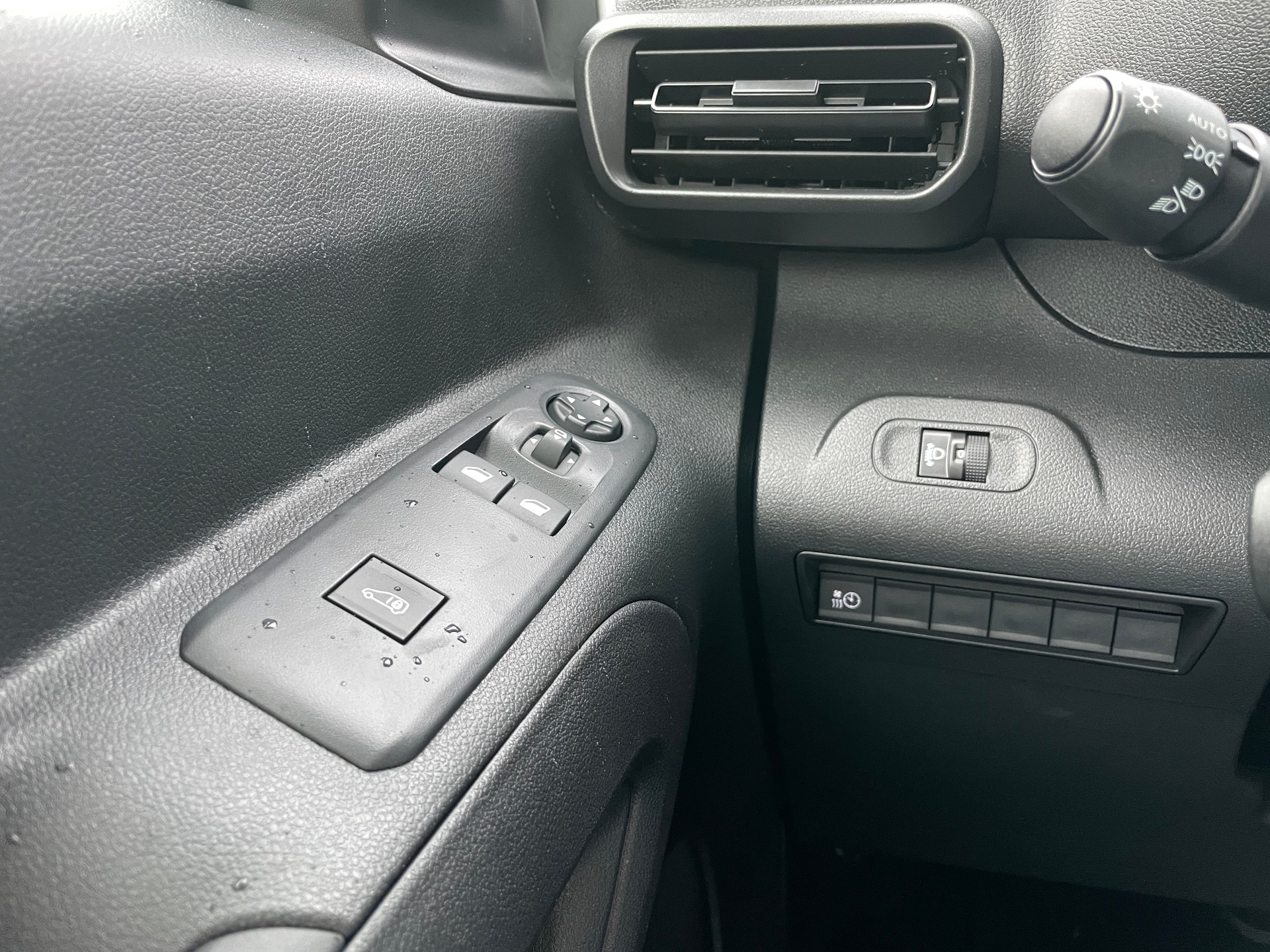 PEUGEOT e-Partner L1 50kWh Standard mit Rückfahrkamera-image-22