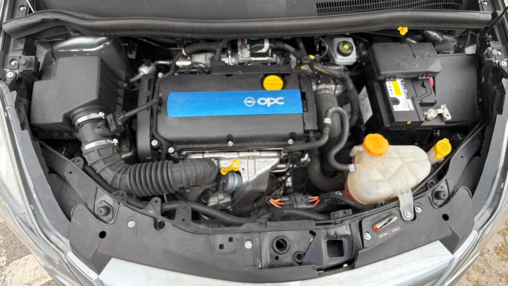 OPEL Corsa 1.6 Turbo OPC-image-7