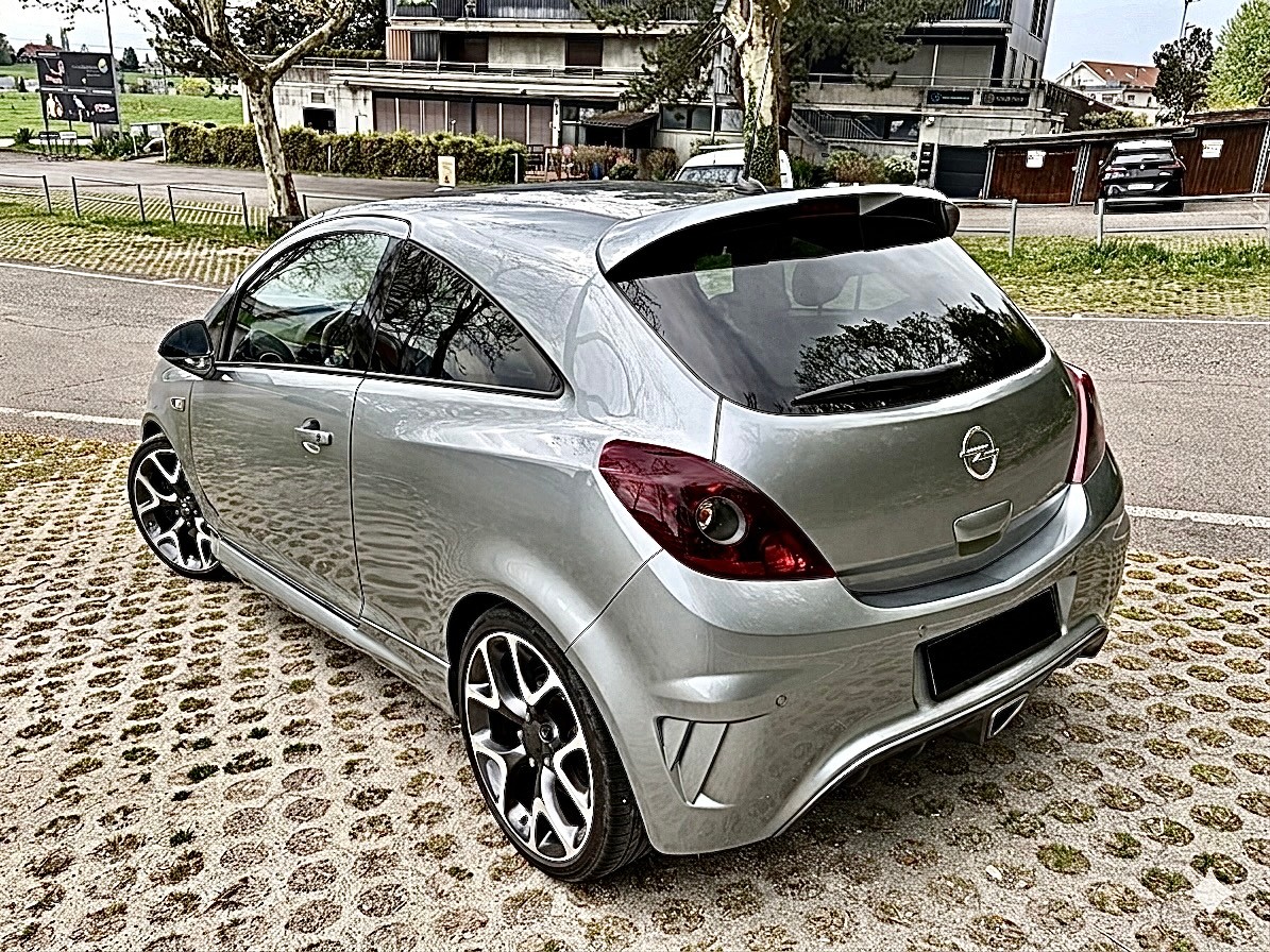 OPEL Corsa 1.6 Turbo OPC-image-2