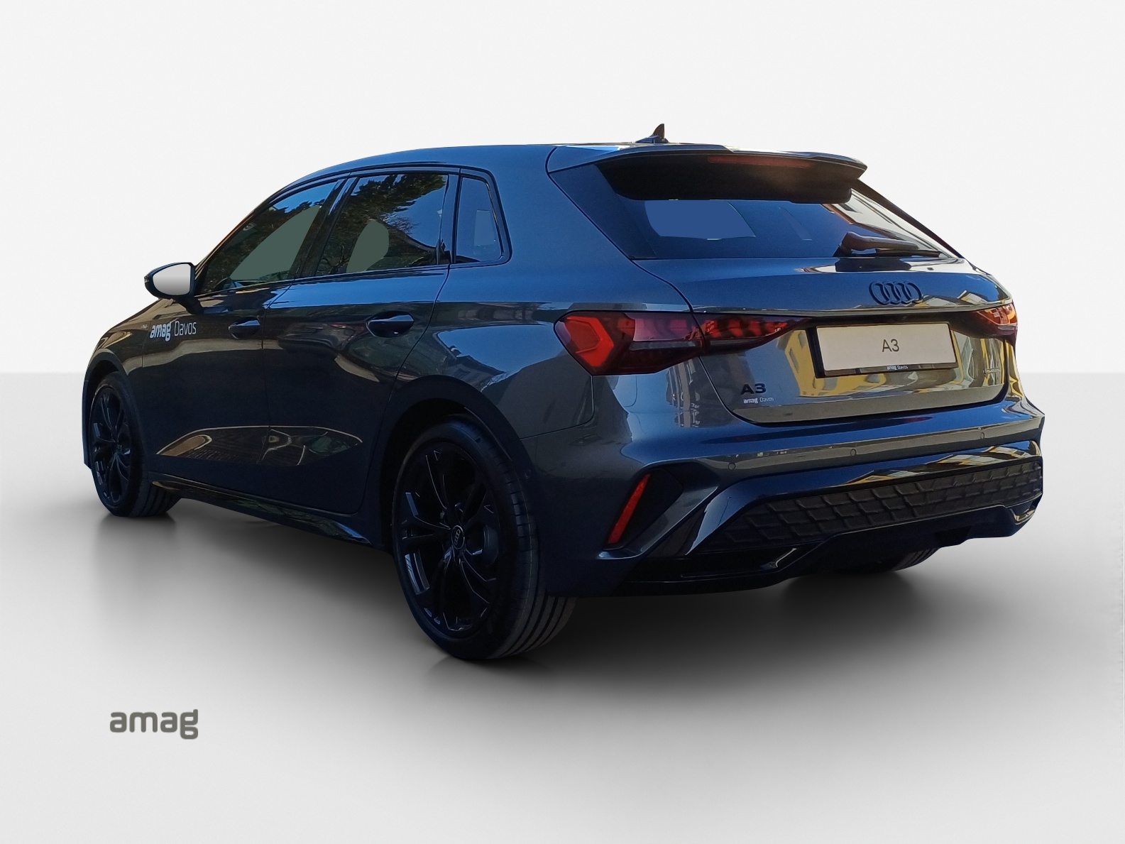 AUDI A3 Sportback TFSI 150 kW quattro S line S tronic-showroom-element-2
