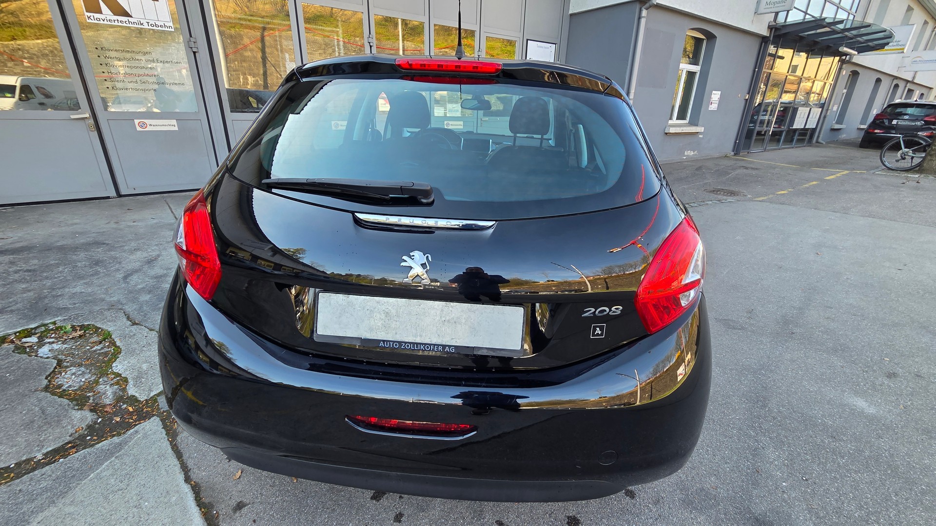 PEUGEOT 208 1.2 VTI Active-image-3