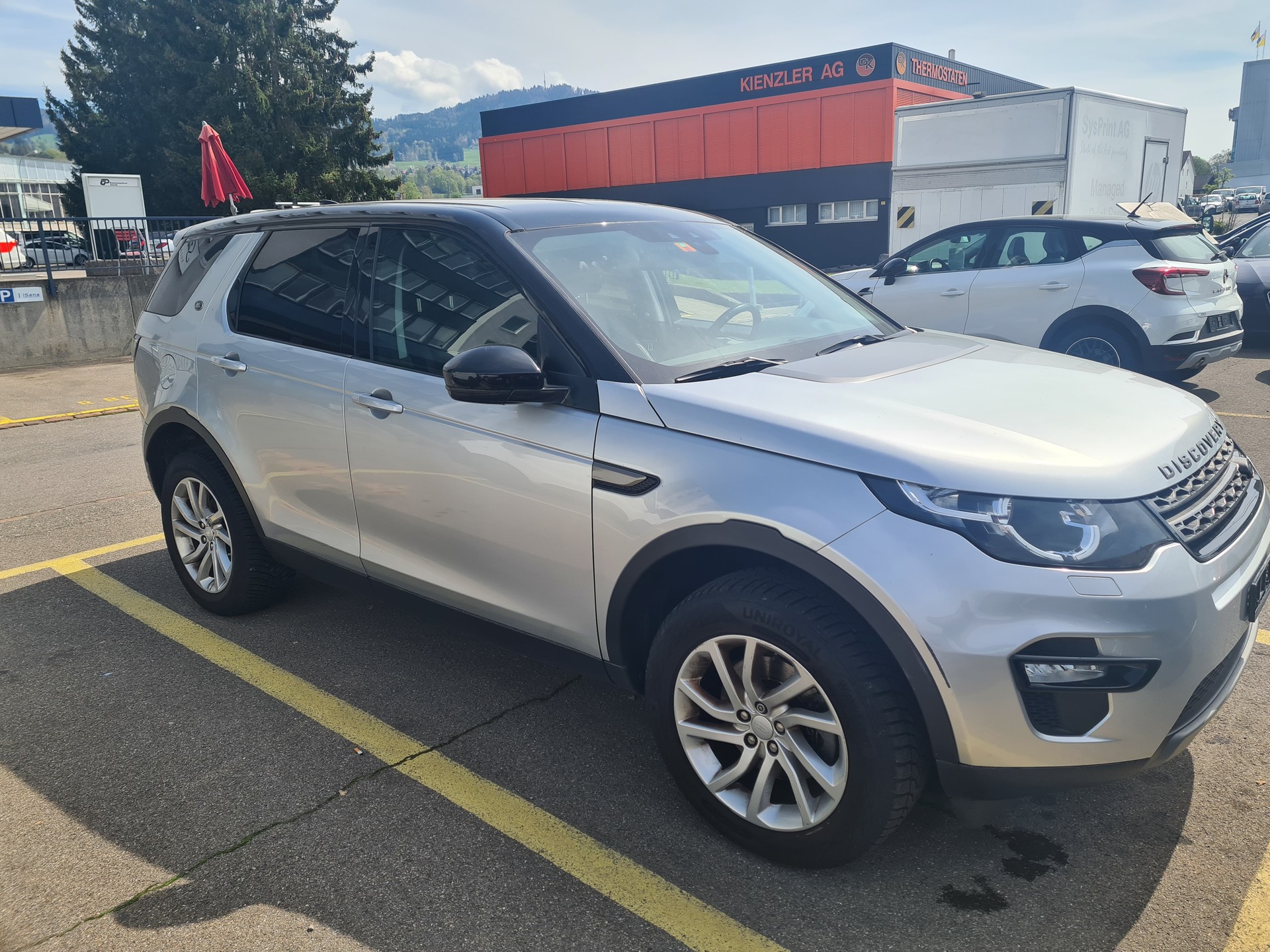 LAND ROVER Discovery Sport 2.0 TD4 SE AT9-image-2