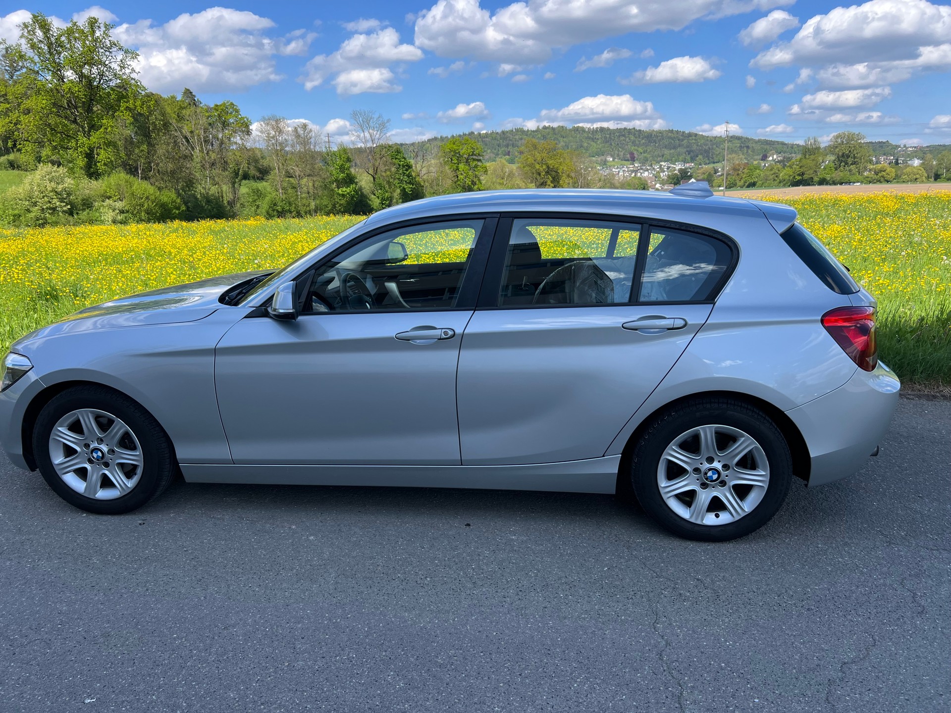 BMW 116i Urban Line Steptronic-image-3