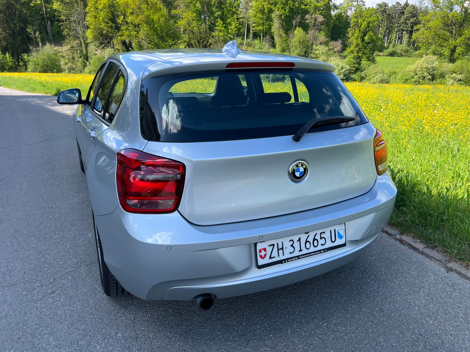 BMW 116i Urban Line Steptronic-image-4