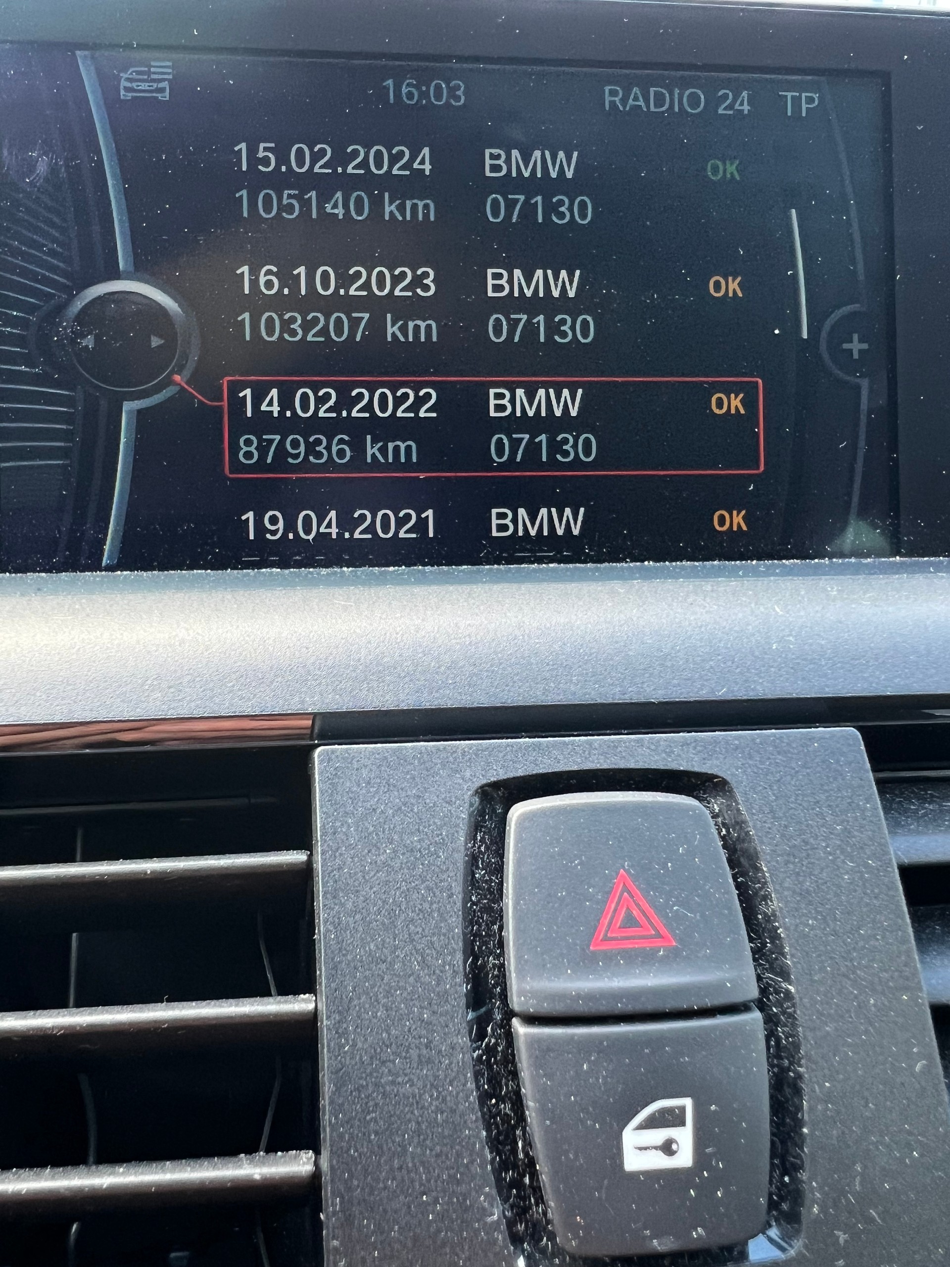 BMW 116i Urban Line Steptronic-image-9