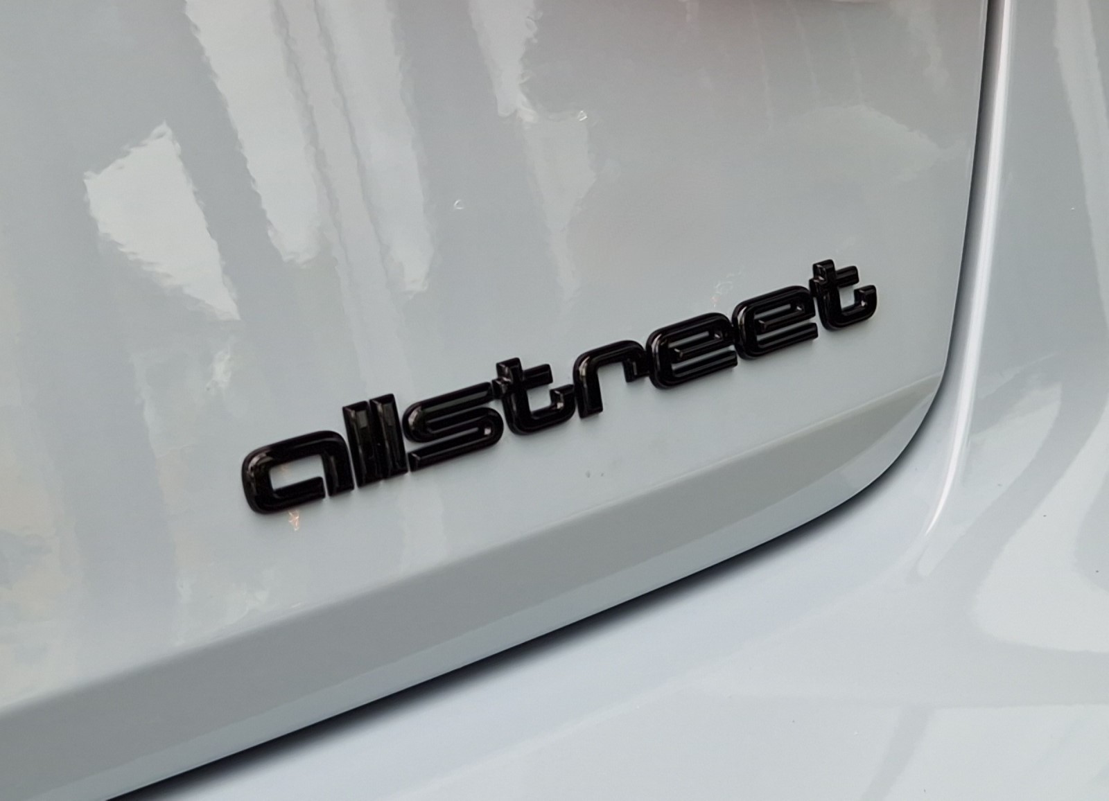 AUDI A1 allstreet 30 TFSI Attraction S-tronic Pfeilgrau Metallic-image-16